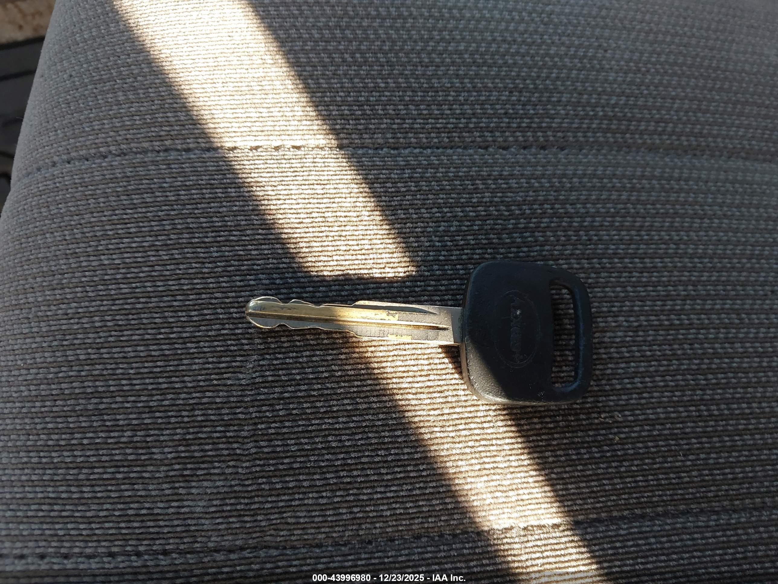 TOYOTA CAMRY image 11