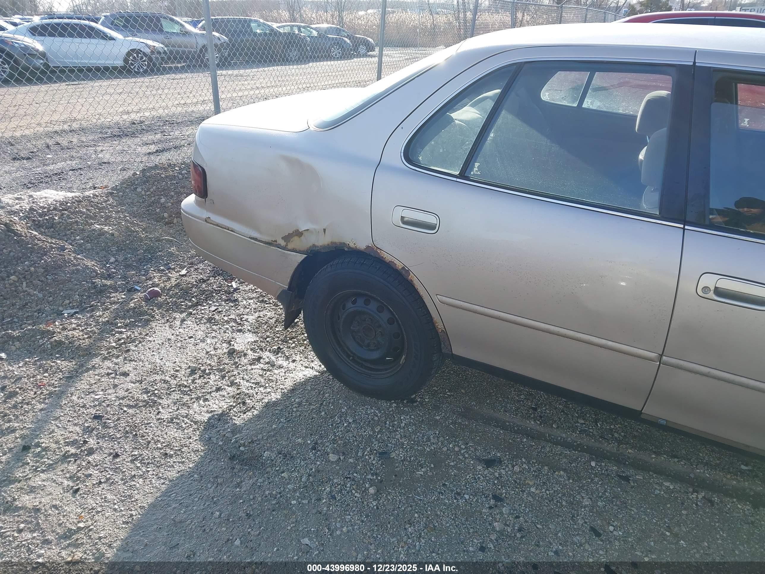 TOYOTA CAMRY image 6
