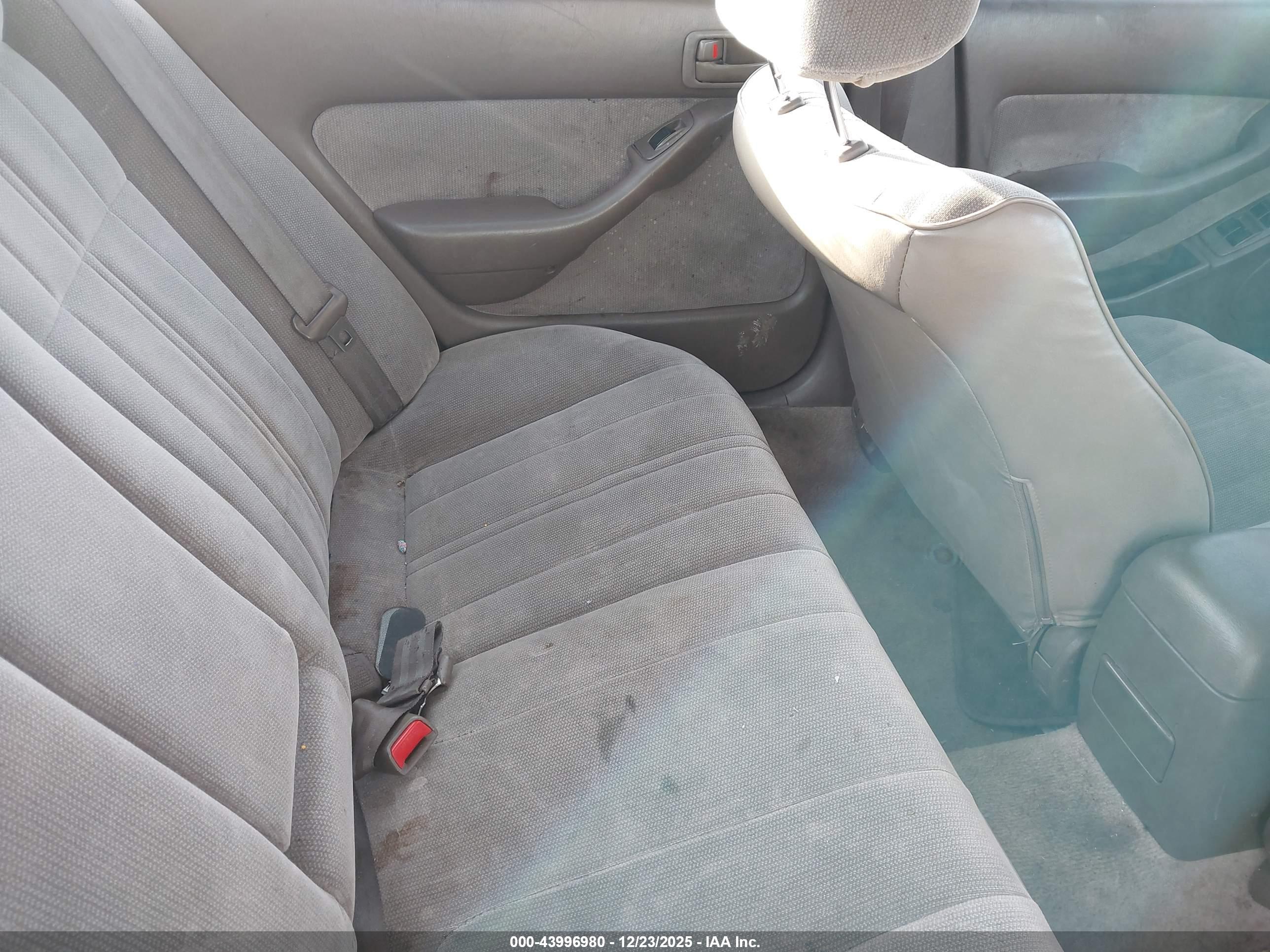 TOYOTA CAMRY image 8