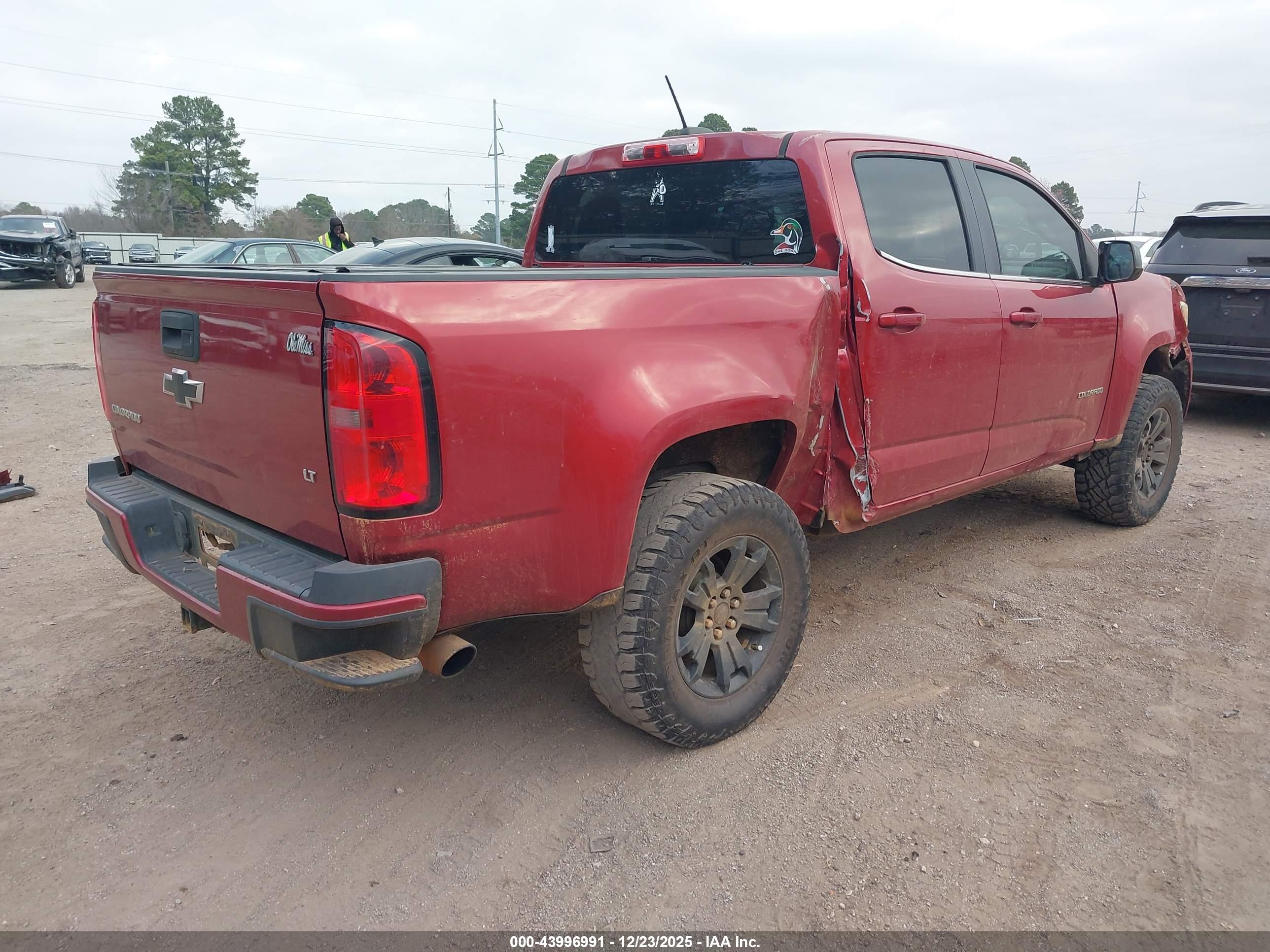 CHEVROLET COLORADO image 4