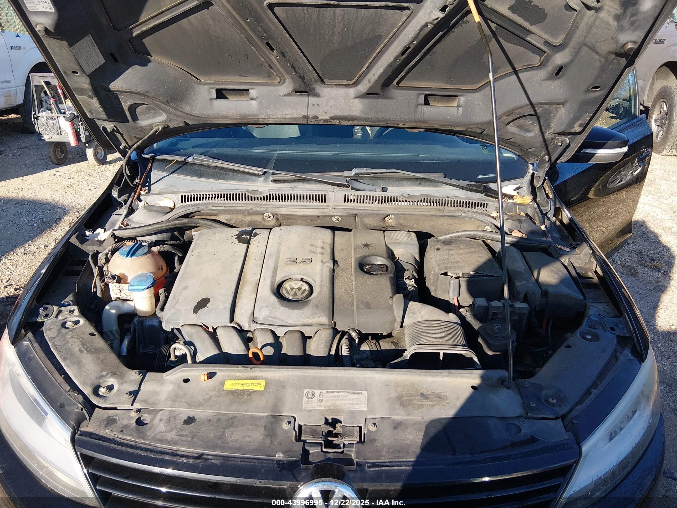 VOLKSWAGEN JETTA image 10