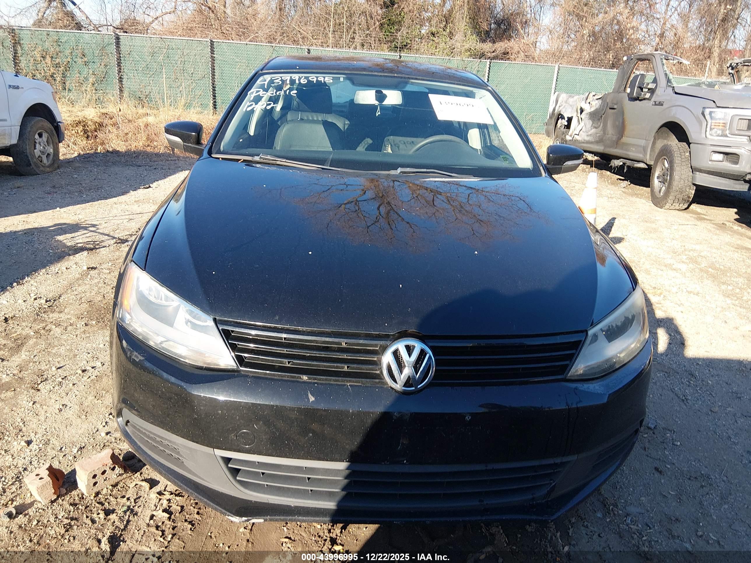 VOLKSWAGEN JETTA image 6
