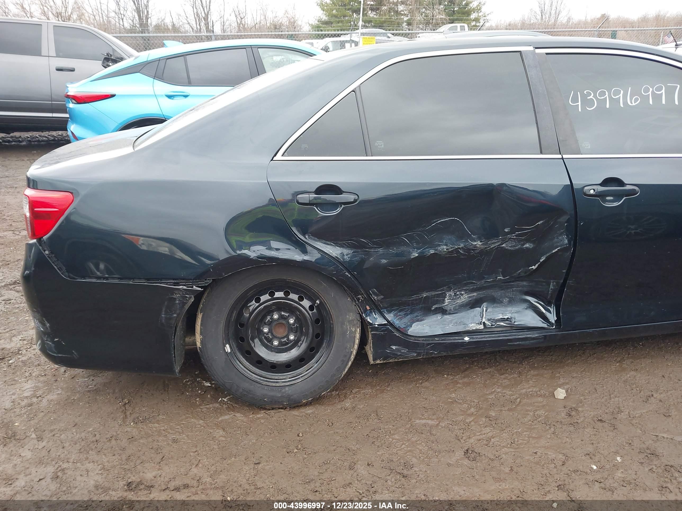 TOYOTA CAMRY image 6