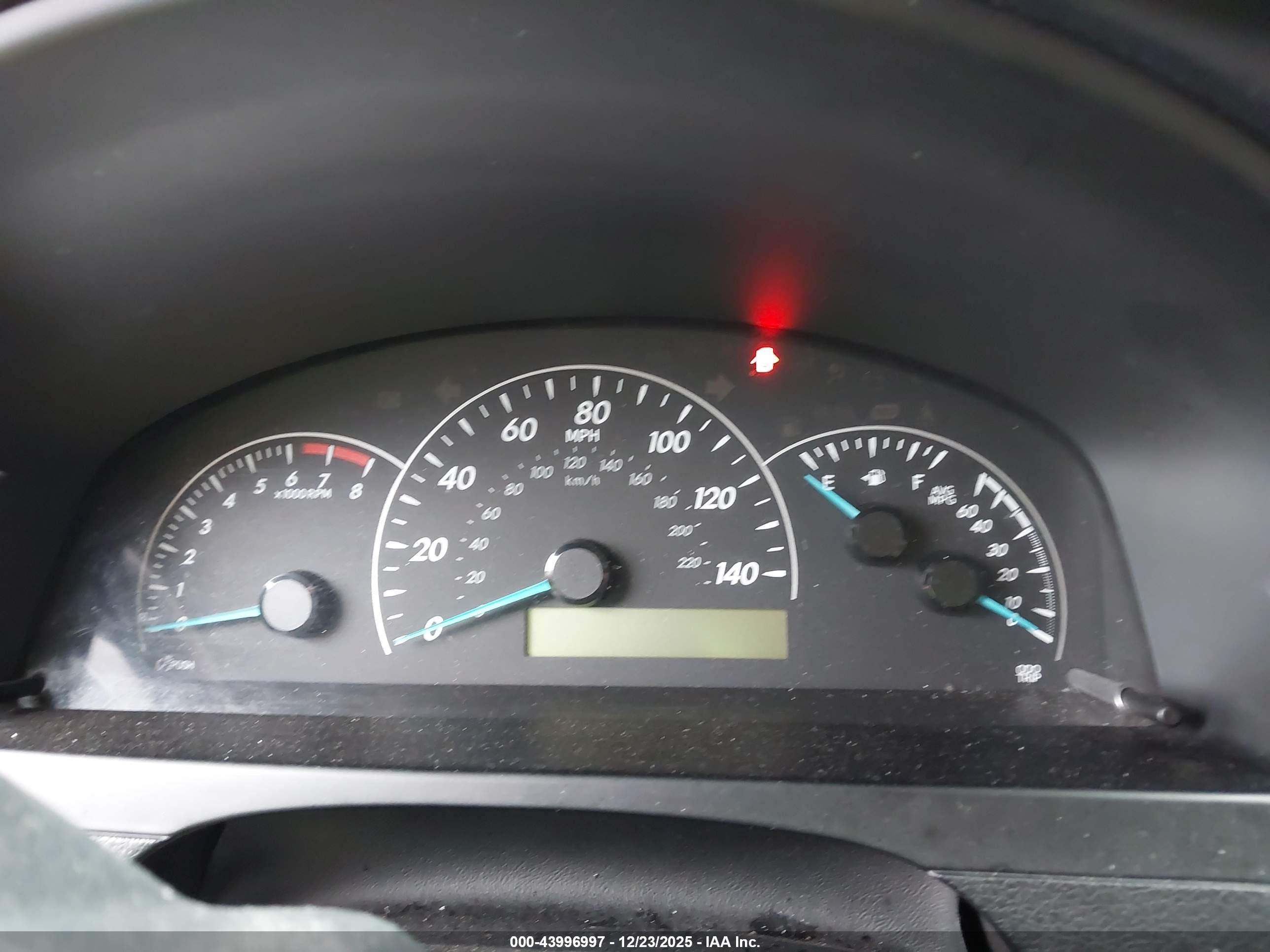 TOYOTA CAMRY image 7