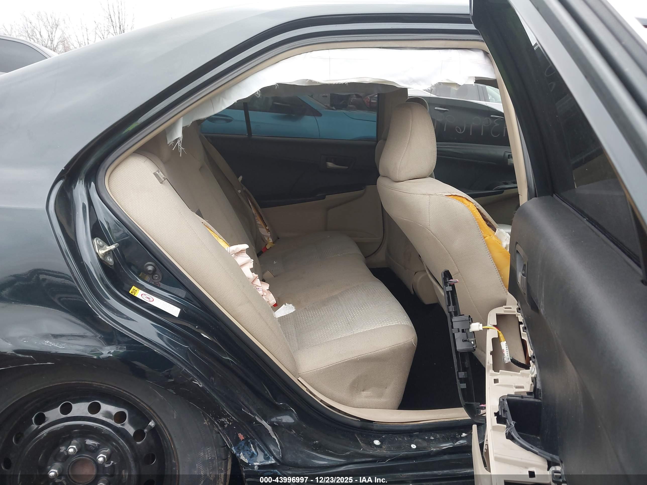 TOYOTA CAMRY image 8