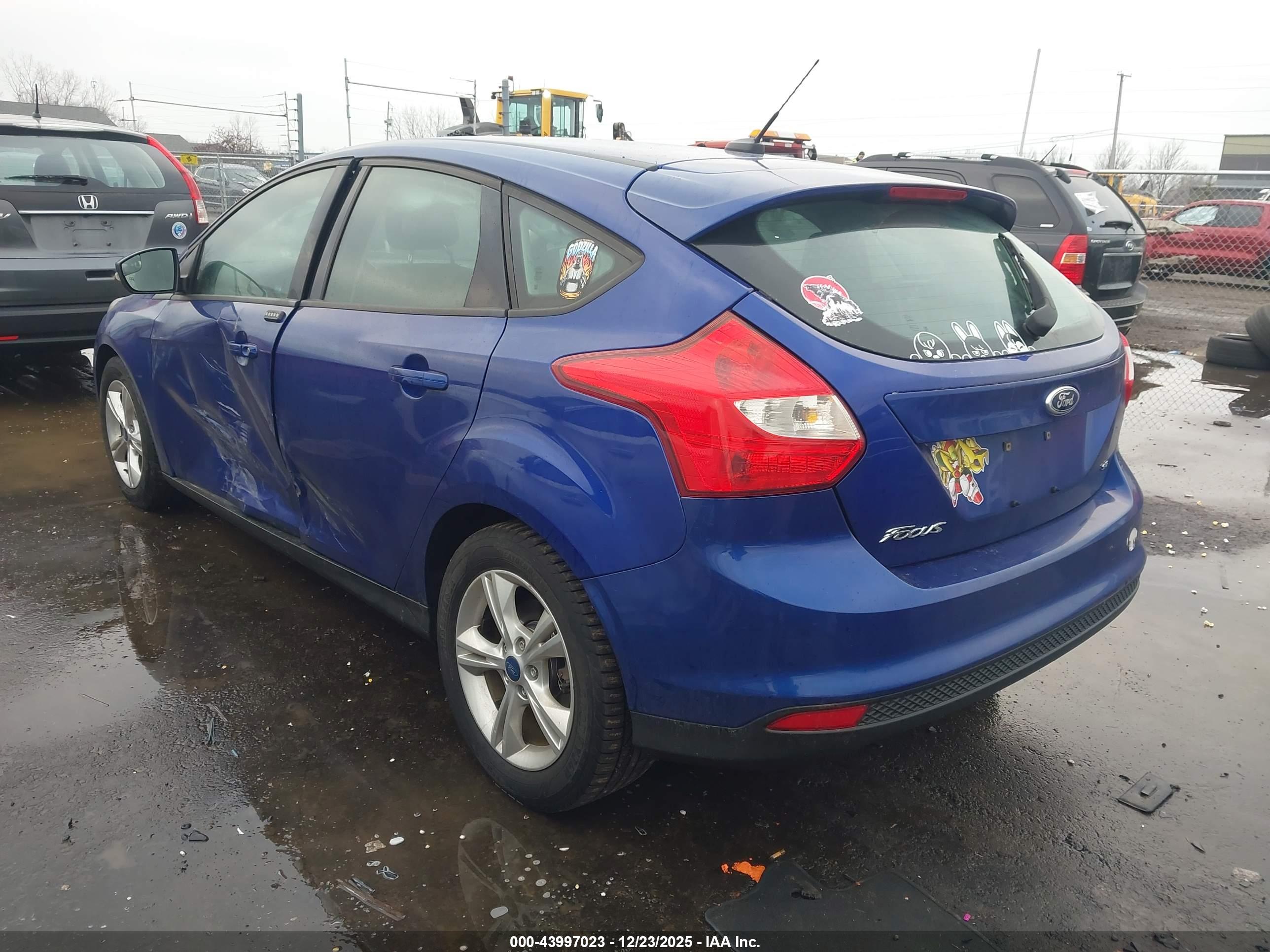 FORD FOCUS image 3