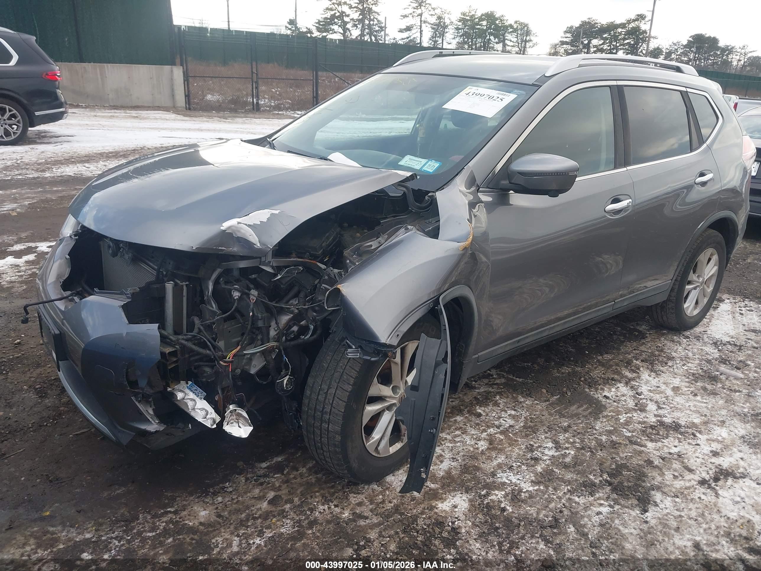 NISSAN ROGUE image 2