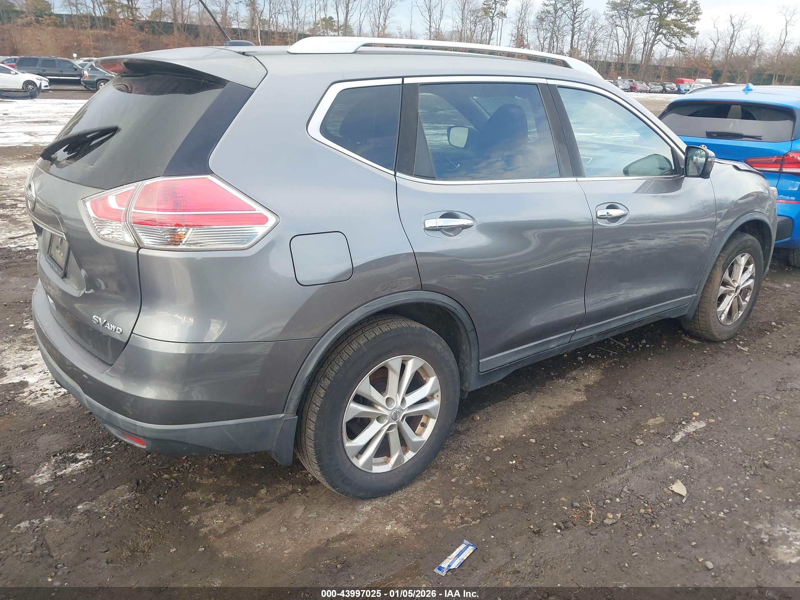NISSAN ROGUE image 4