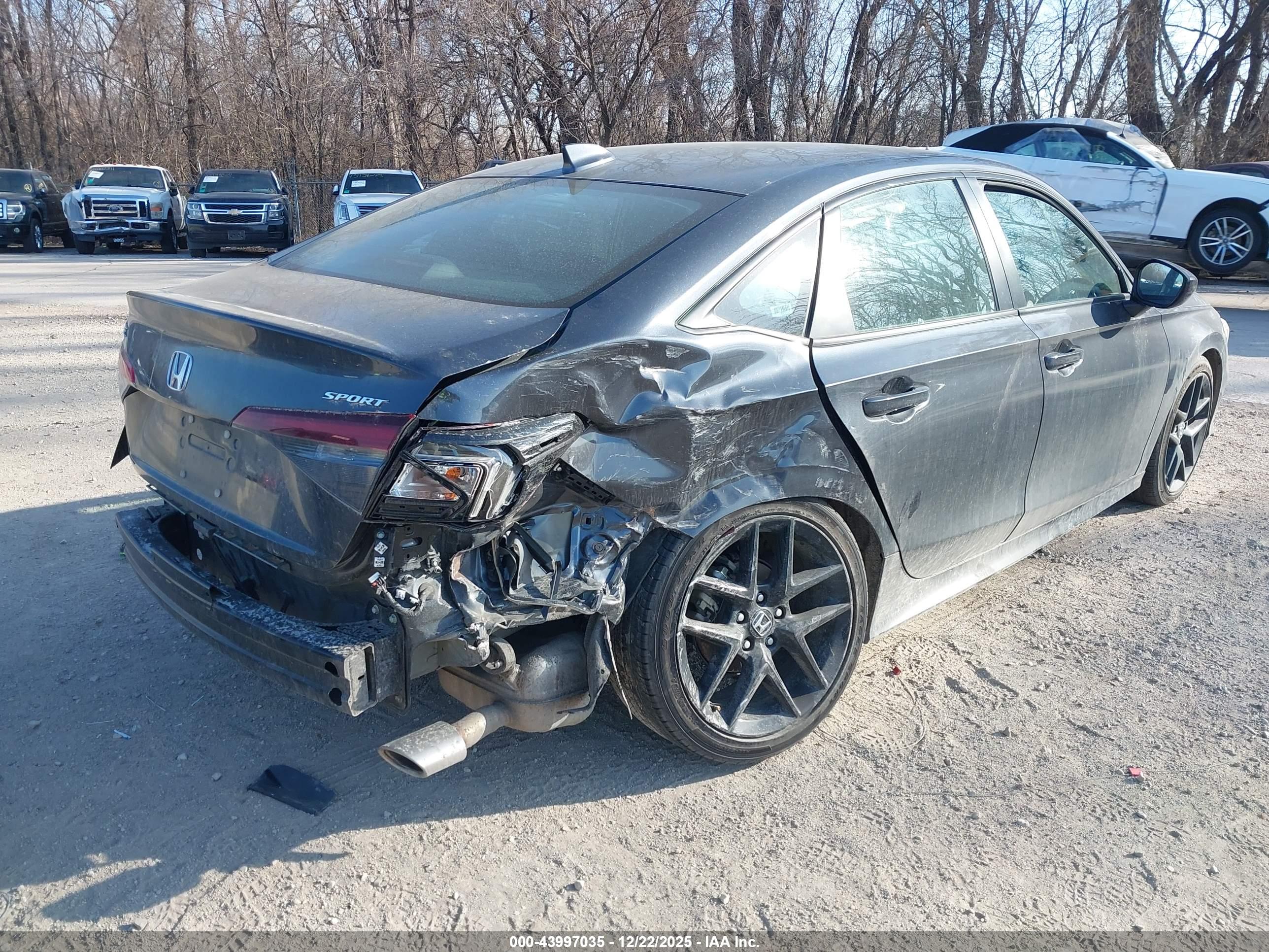 HONDA CIVIC image 4