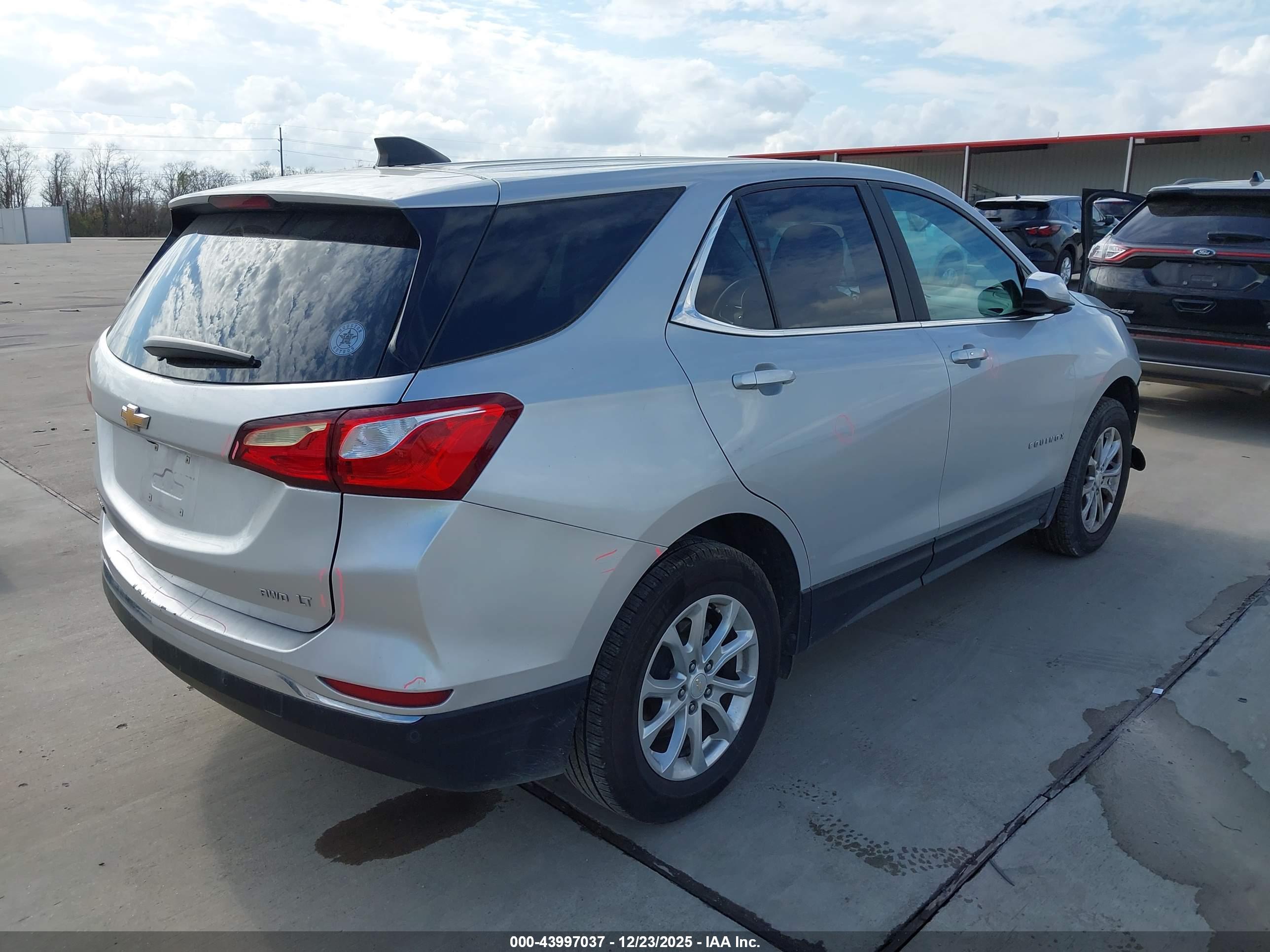 CHEVROLET EQUINOX image 4