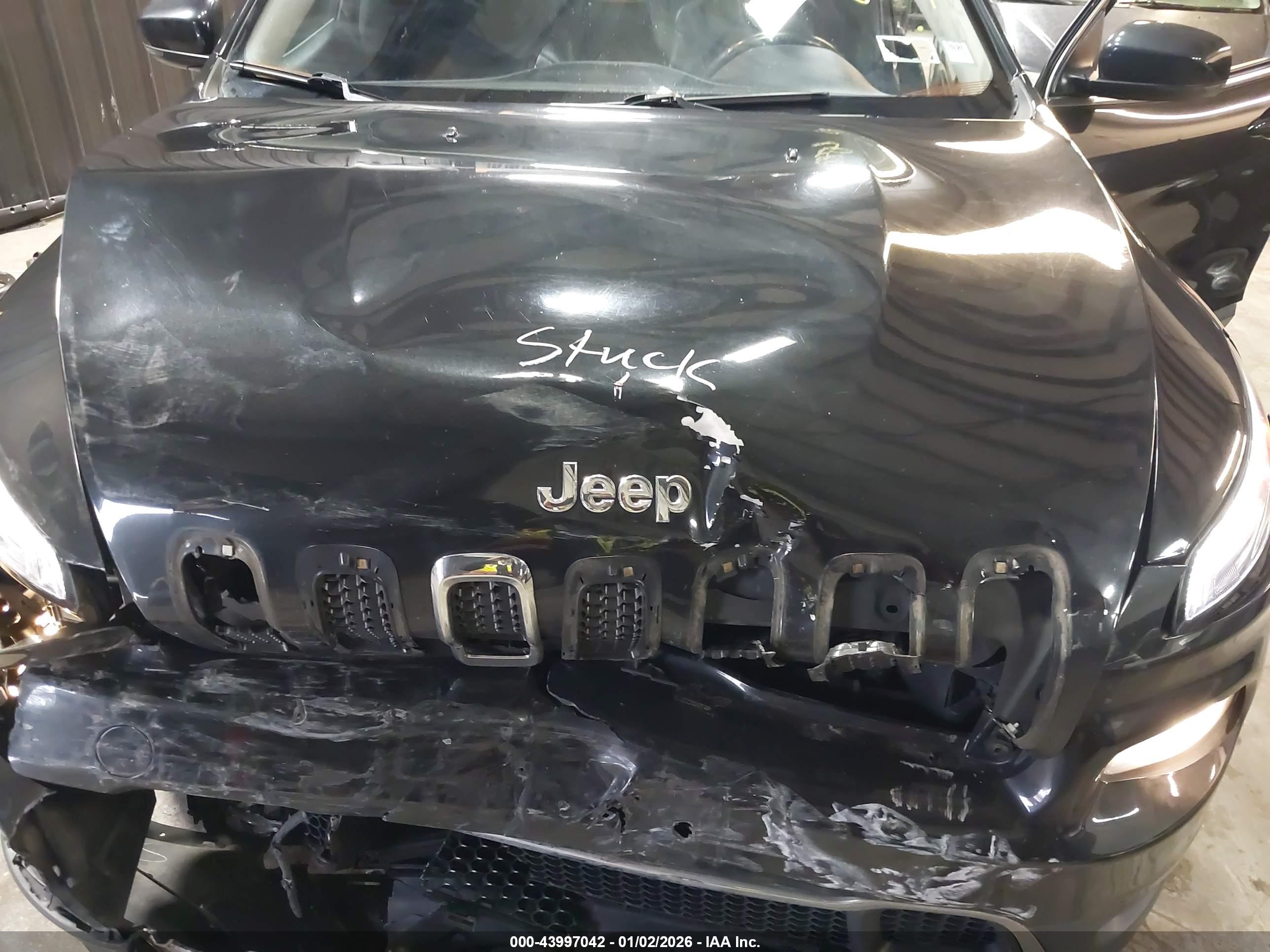 JEEP CHEROKEE image 10