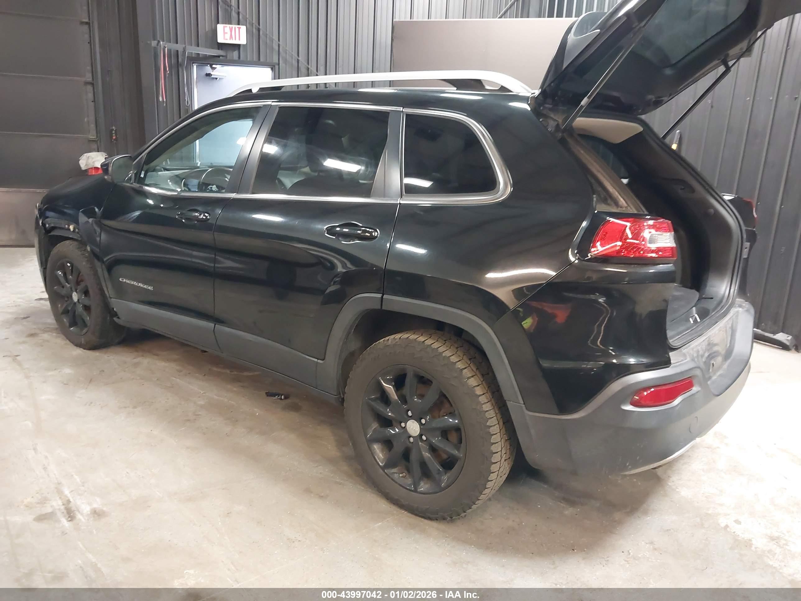 JEEP CHEROKEE image 3