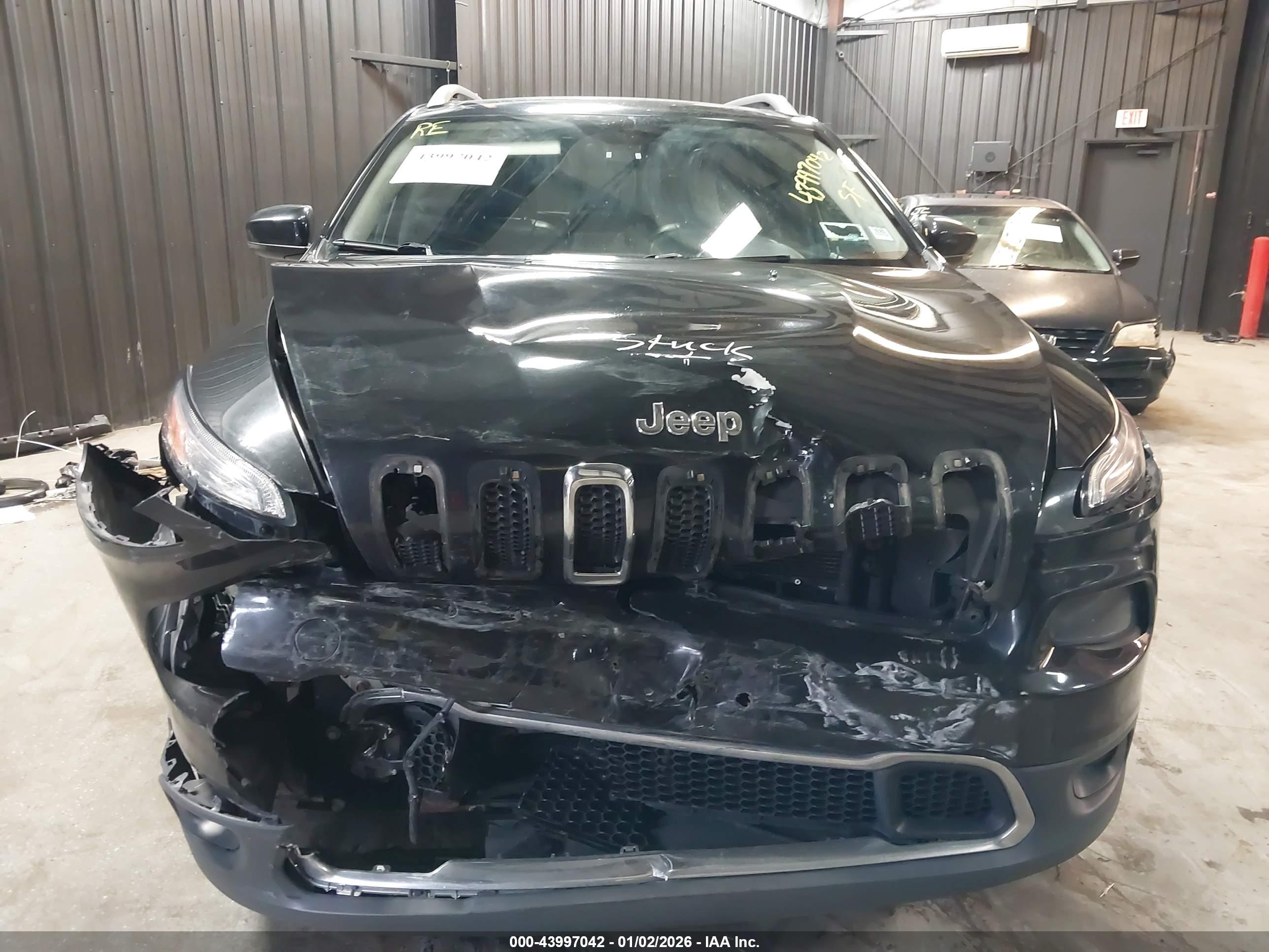 JEEP CHEROKEE image 6
