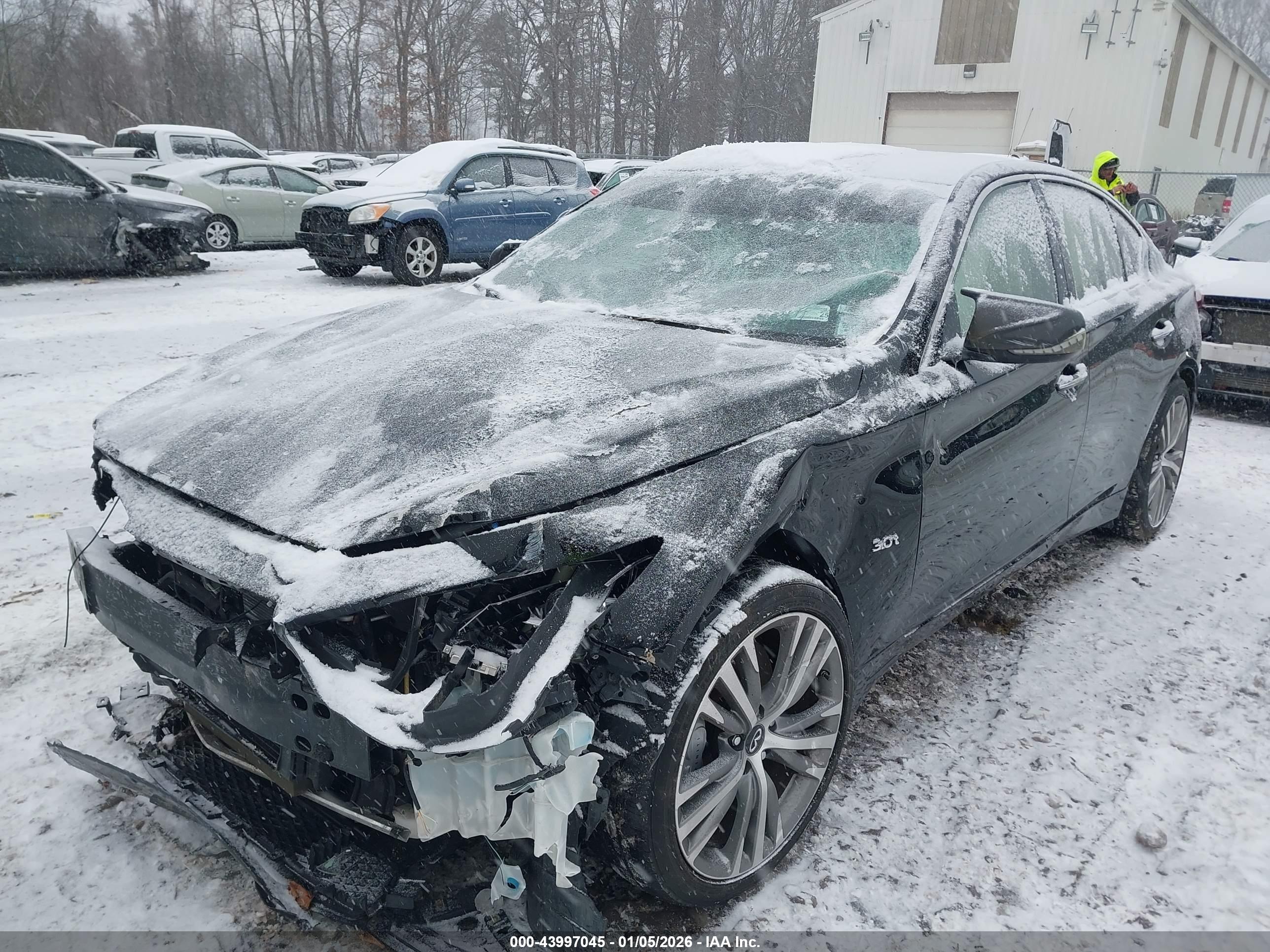 INFINITI Q50 image 2