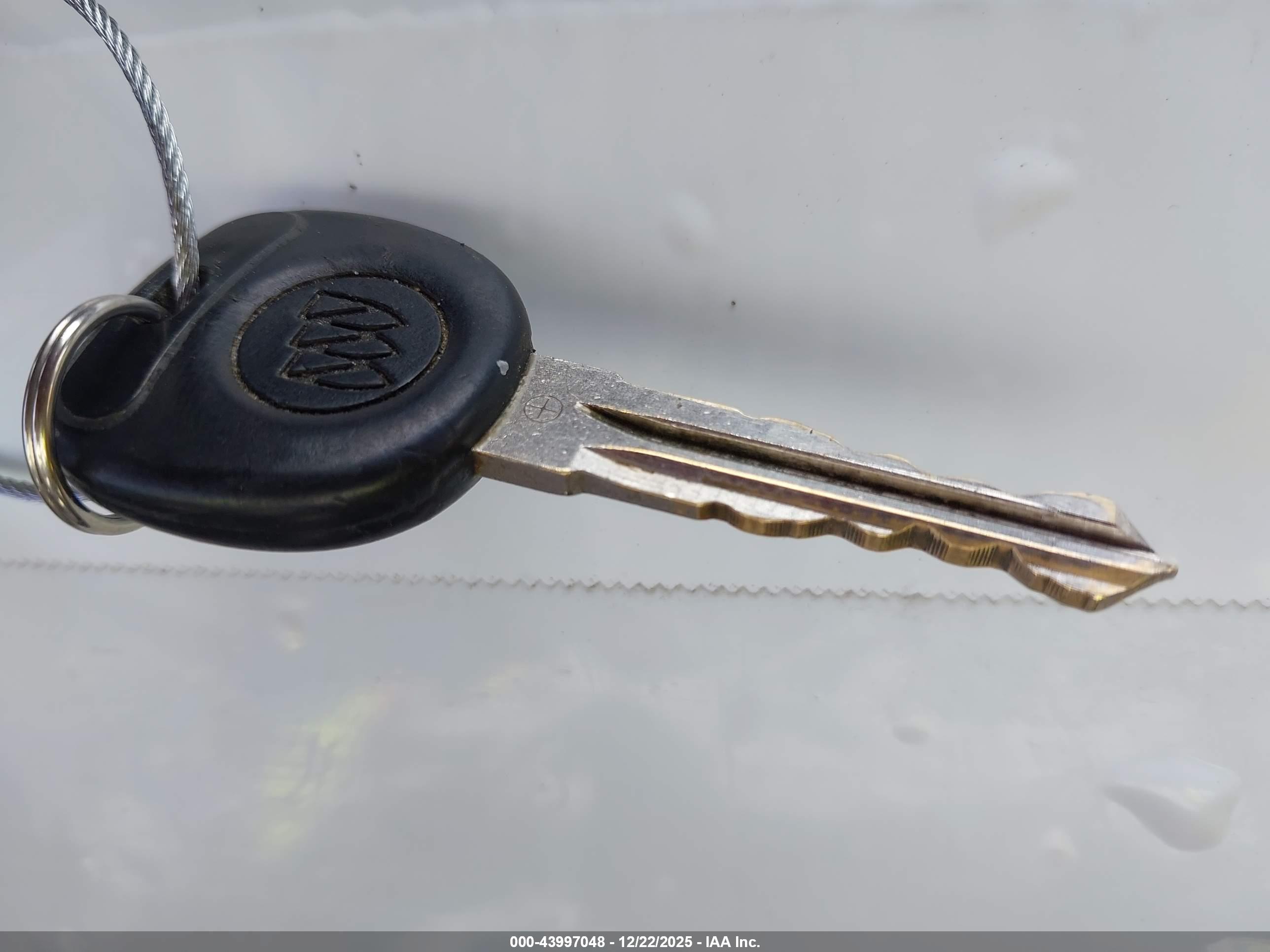 BUICK LUCERNE image 11