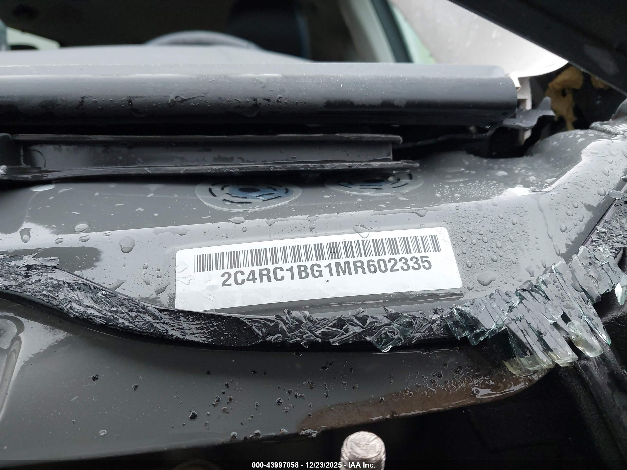CHRYSLER PACIFICA image 9