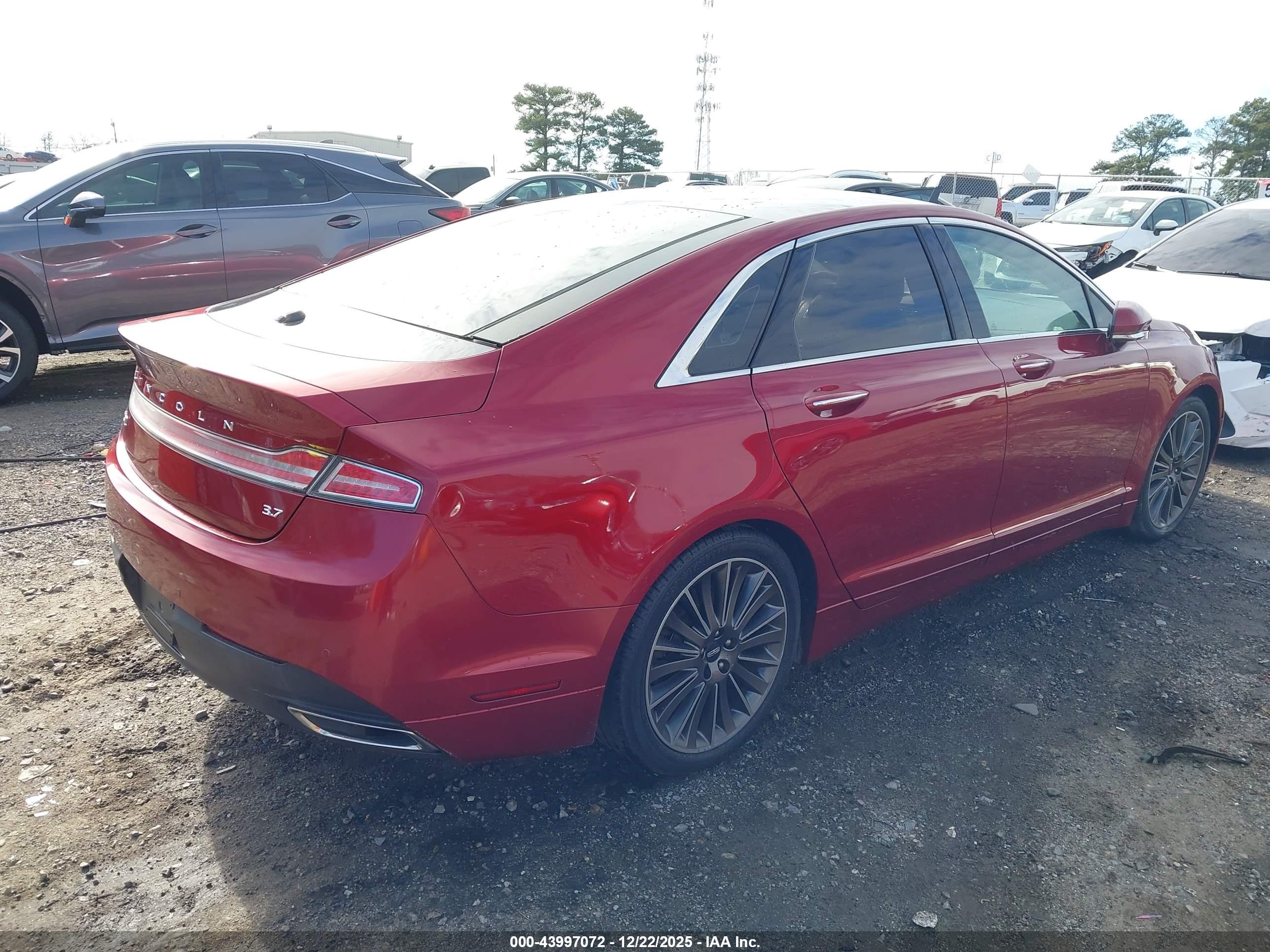 LINCOLN MKZ image 4