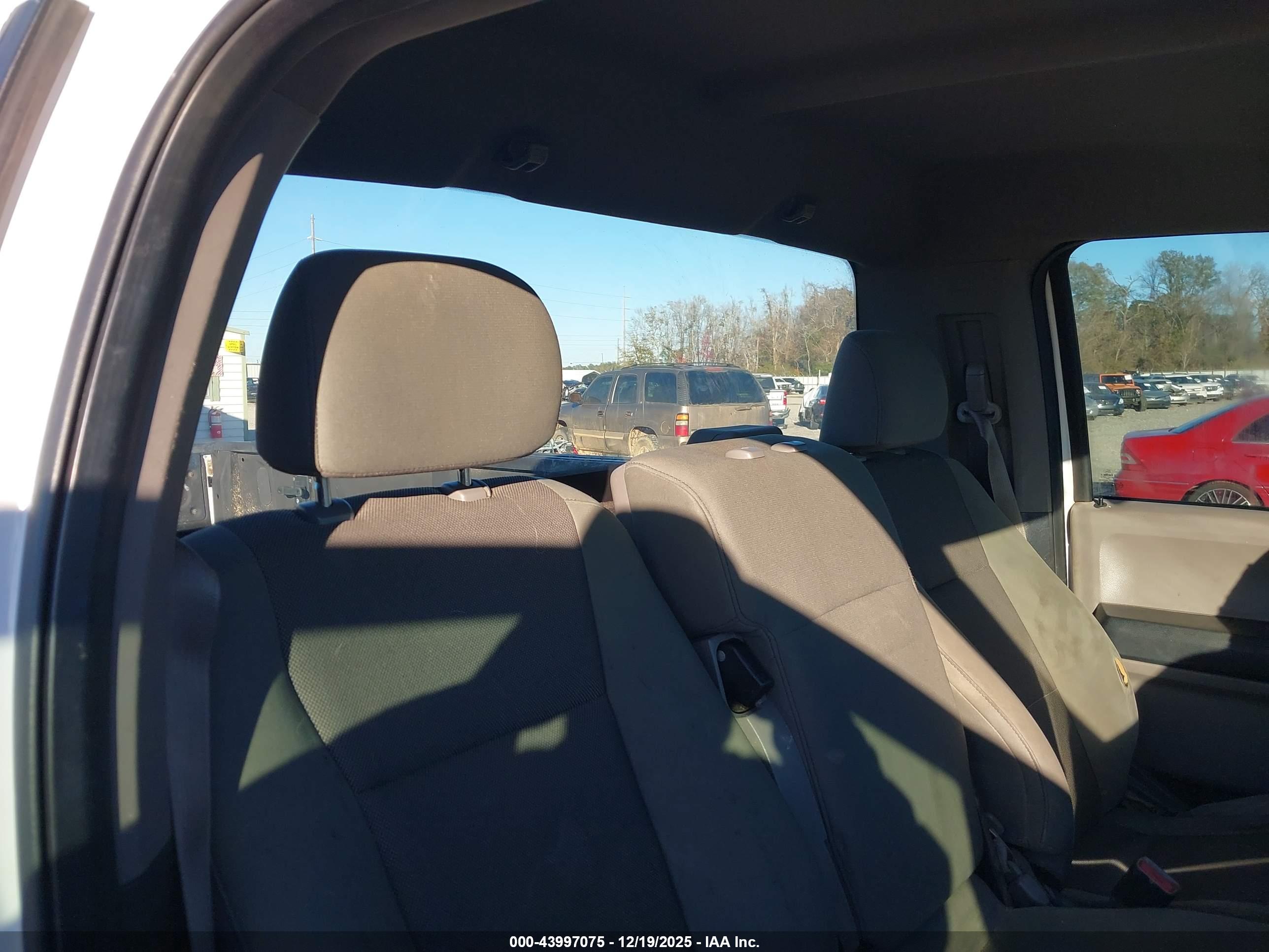 FORD F-150 image 8