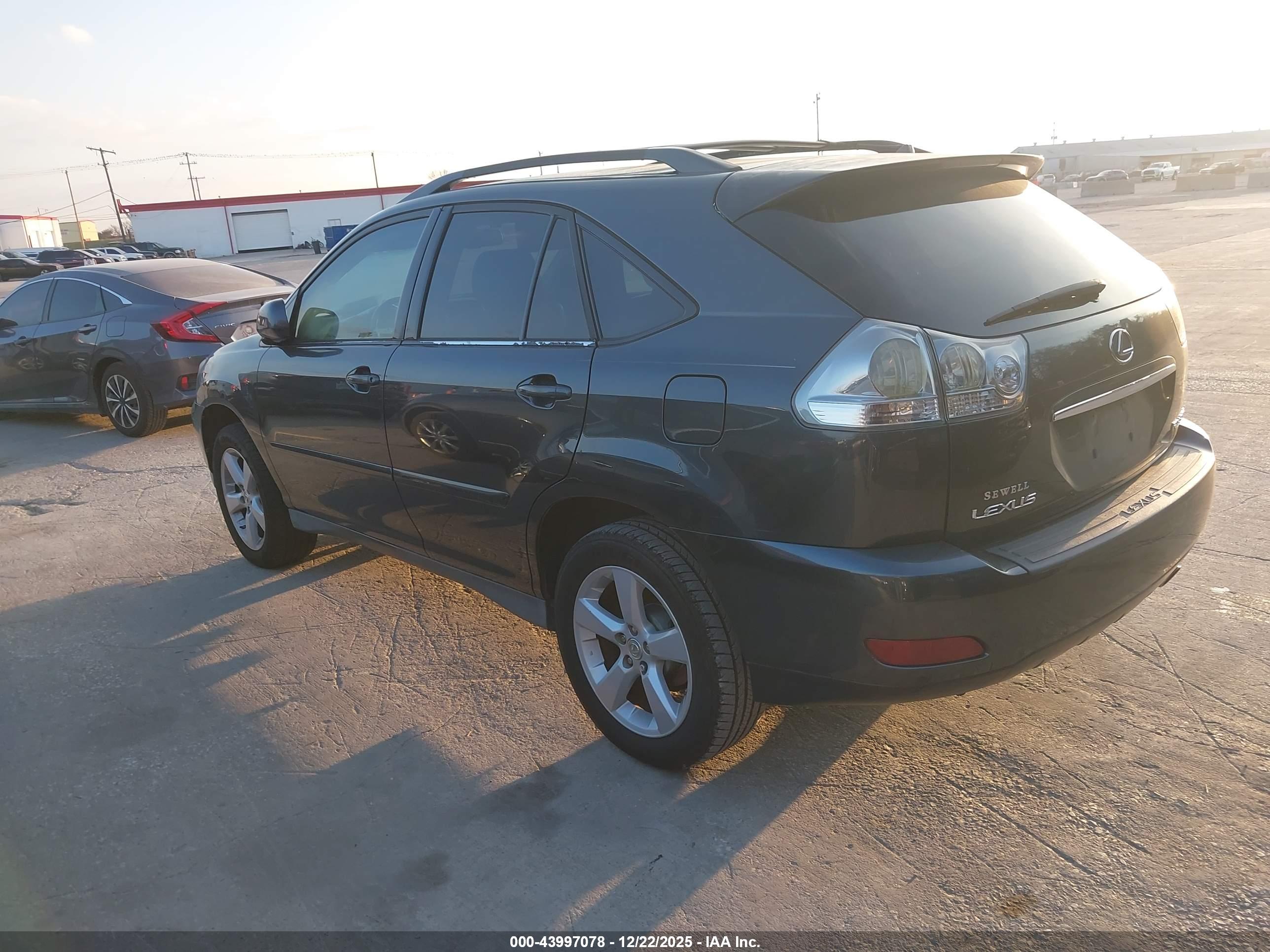 LEXUS RX image 3