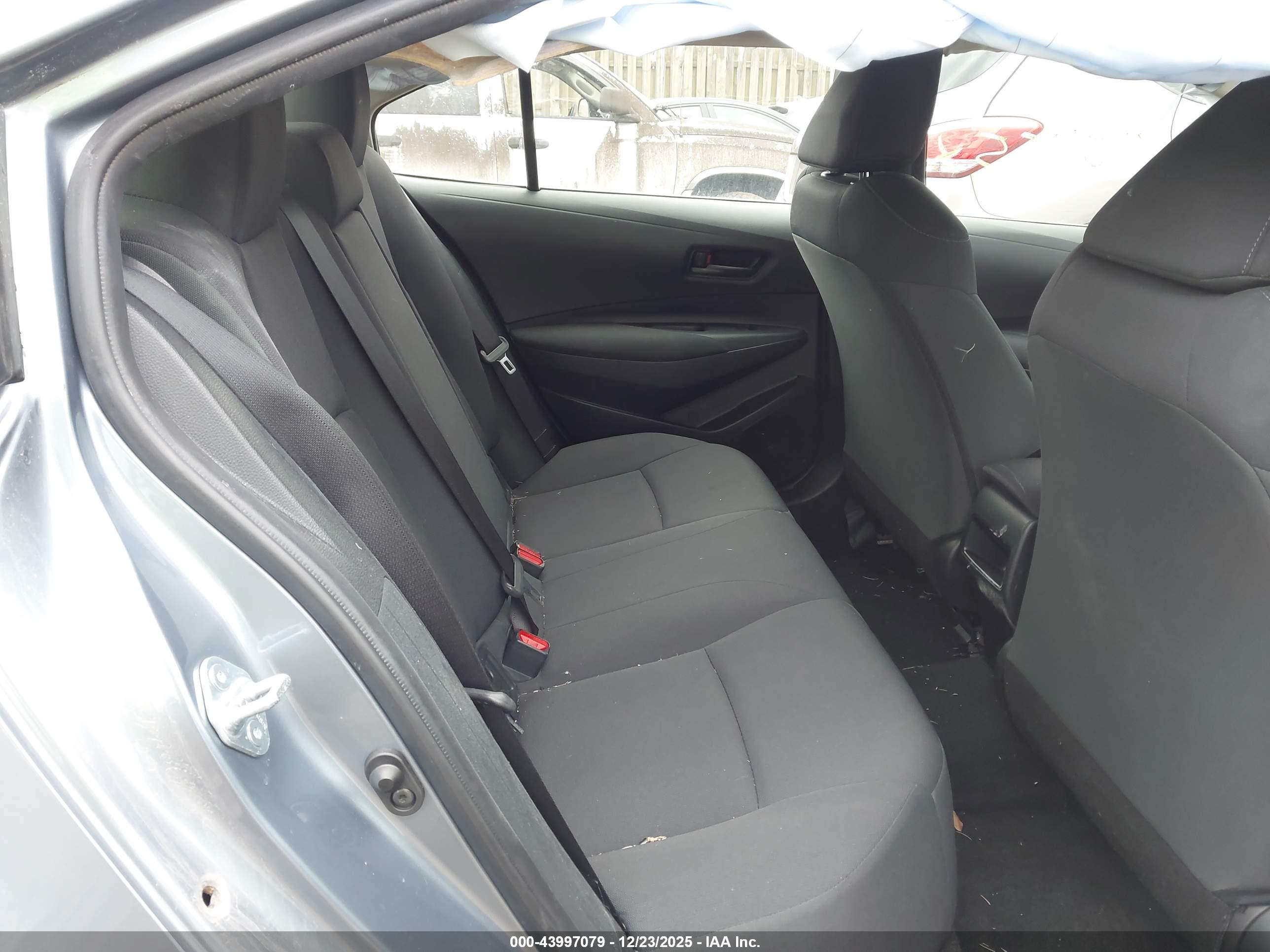 TOYOTA COROLLA image 8