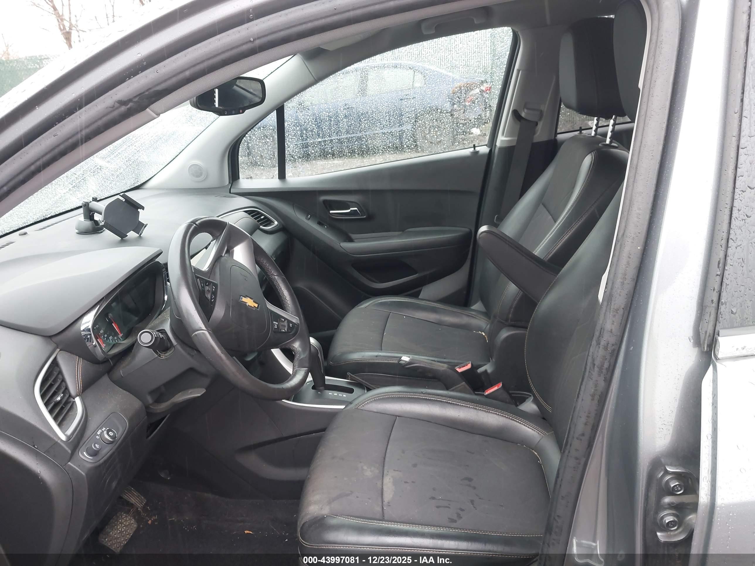 CHEVROLET TRAX image 5