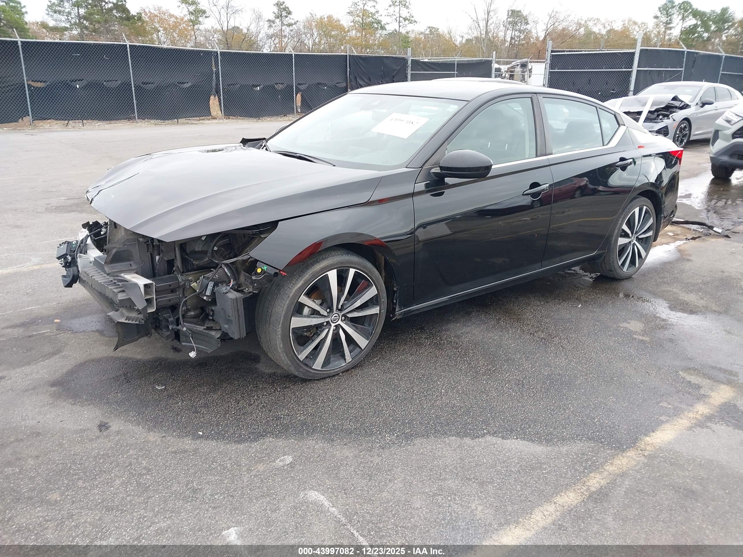 NISSAN ALTIMA image 2