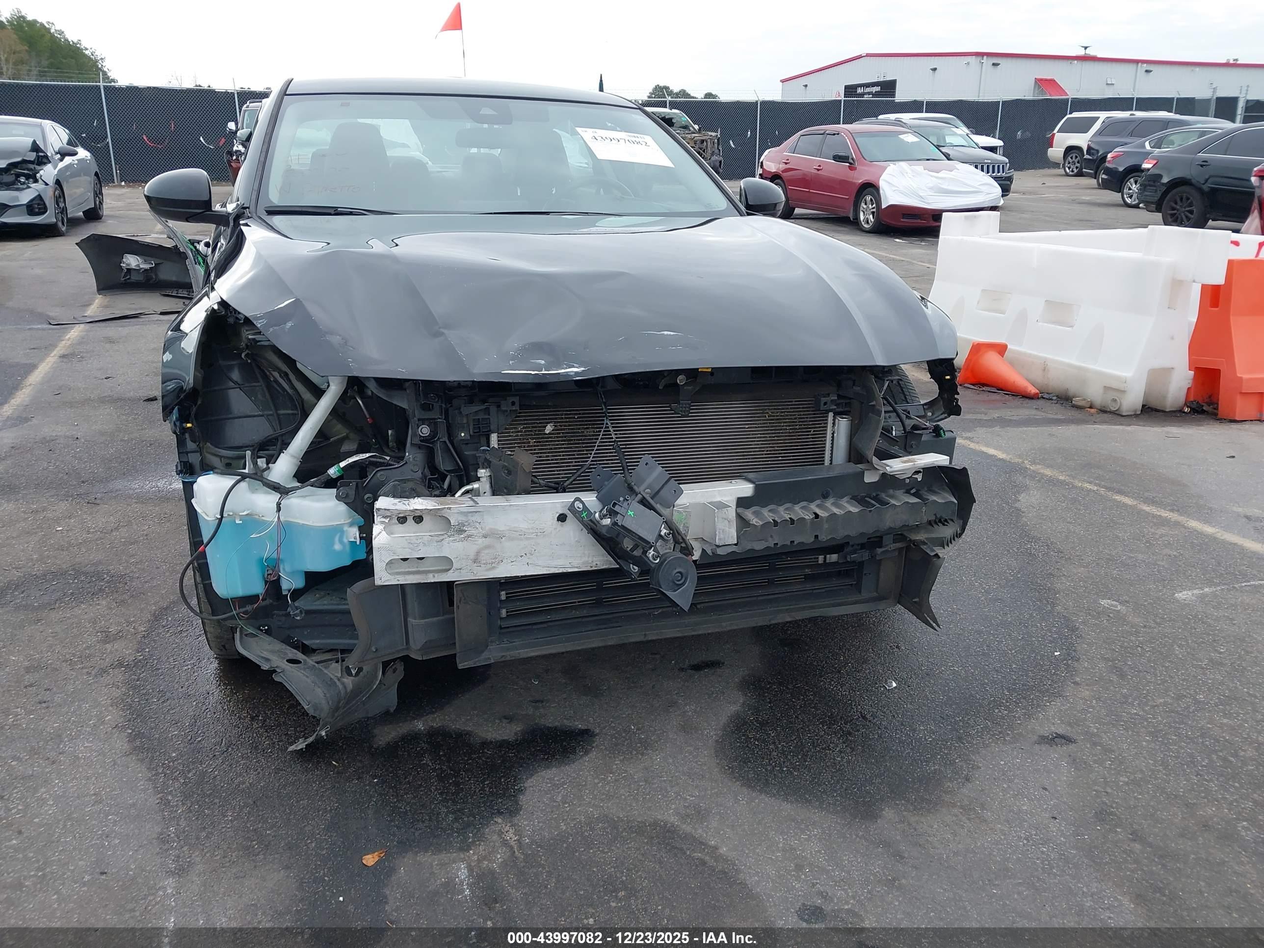 NISSAN ALTIMA image 6