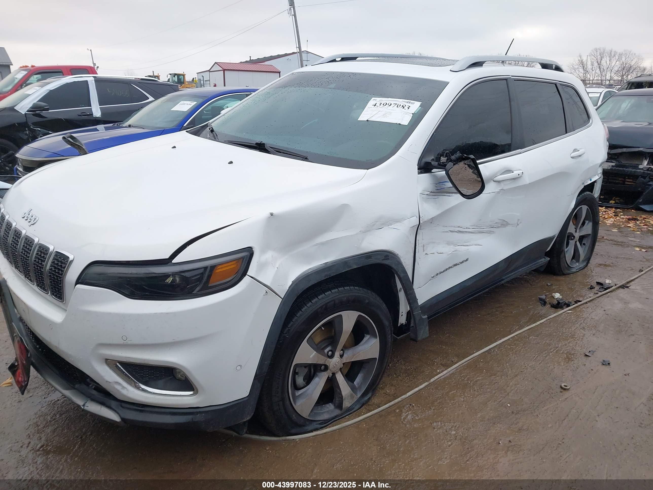 JEEP CHEROKEE image 6