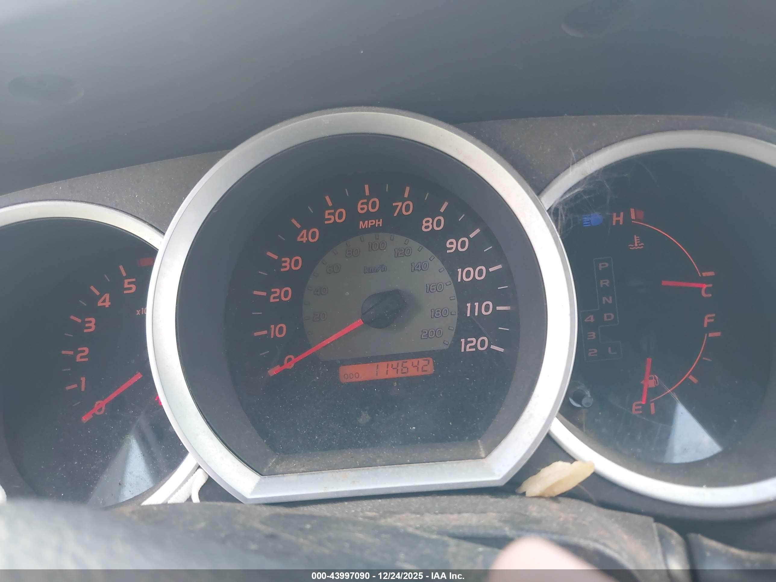TOYOTA TACOMA image 7