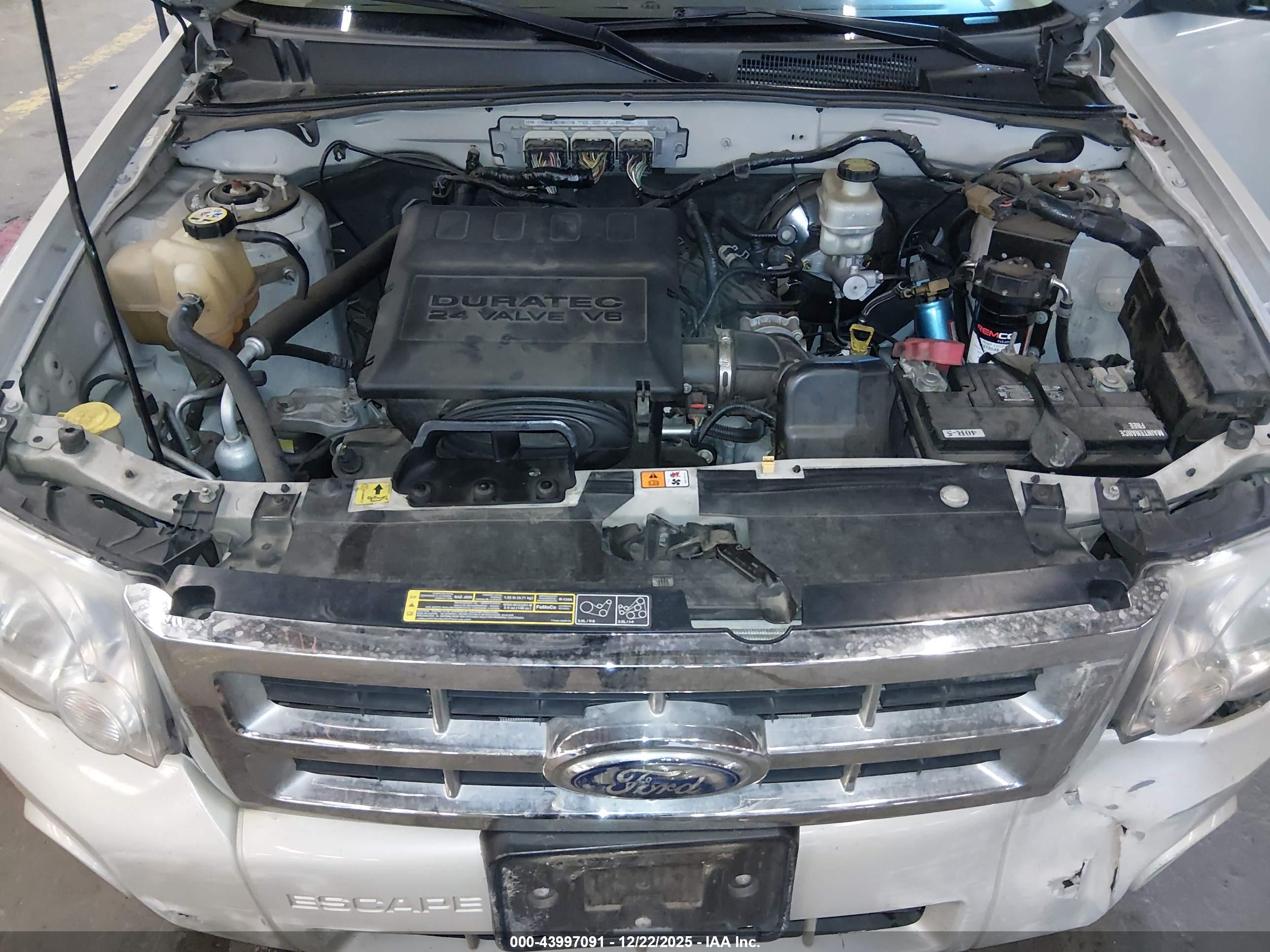 FORD ESCAPE image 10