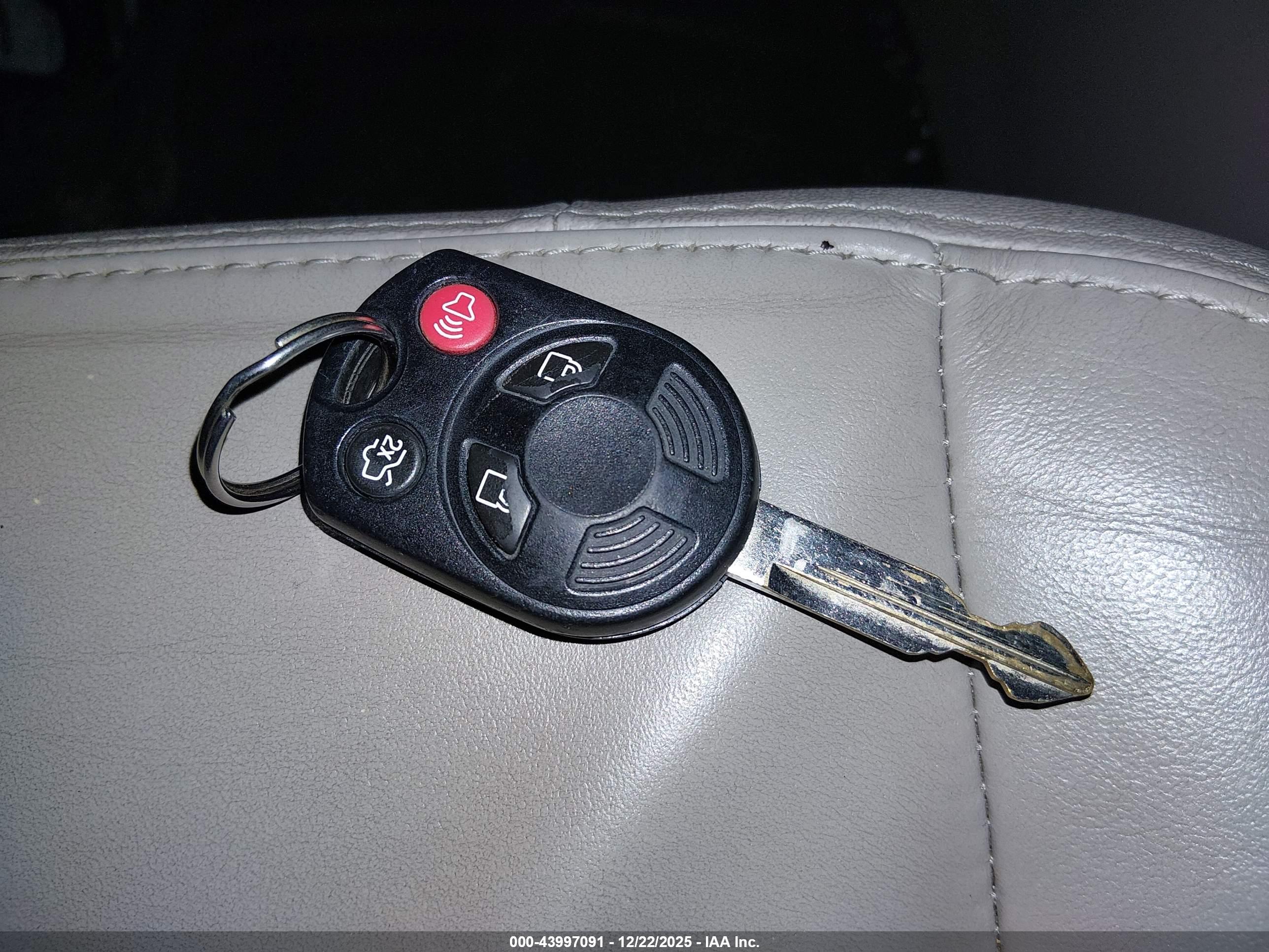 FORD ESCAPE image 11