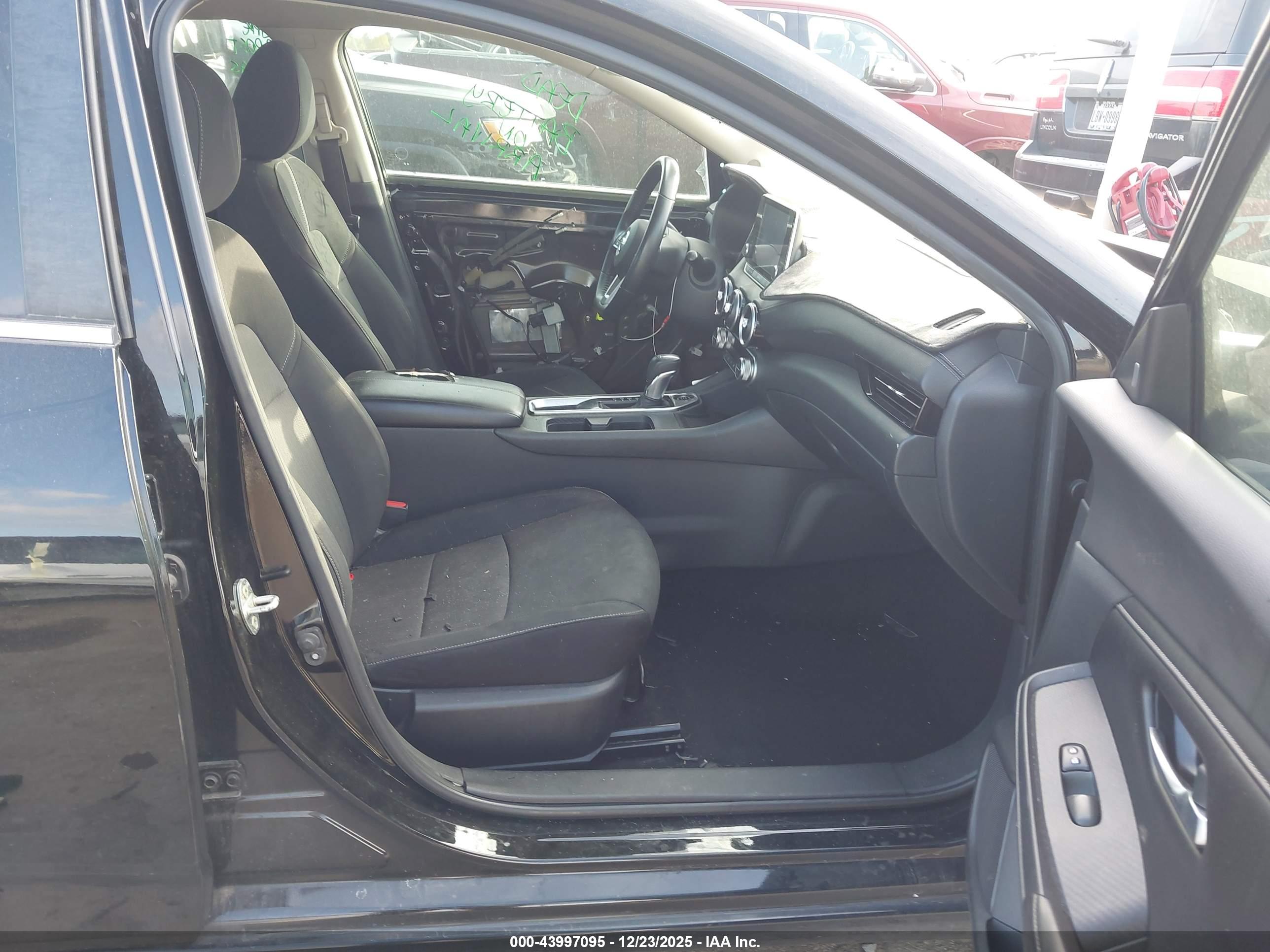 NISSAN SENTRA image 5