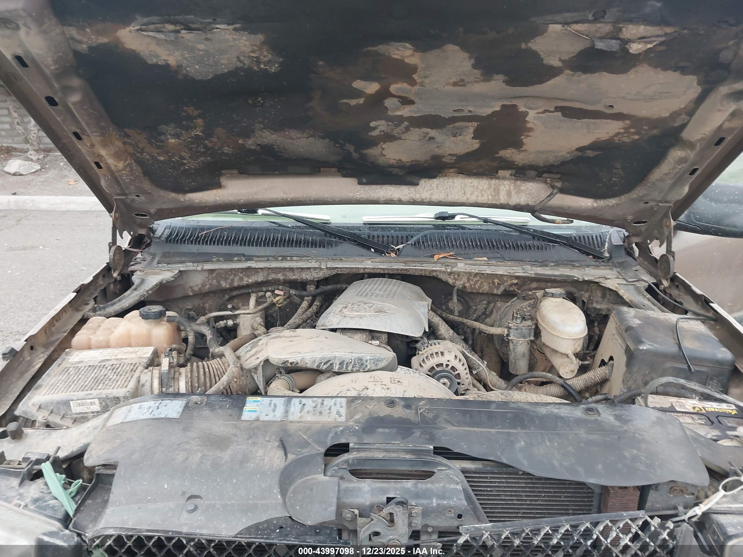 CHEVROLET SILVERADO image 10