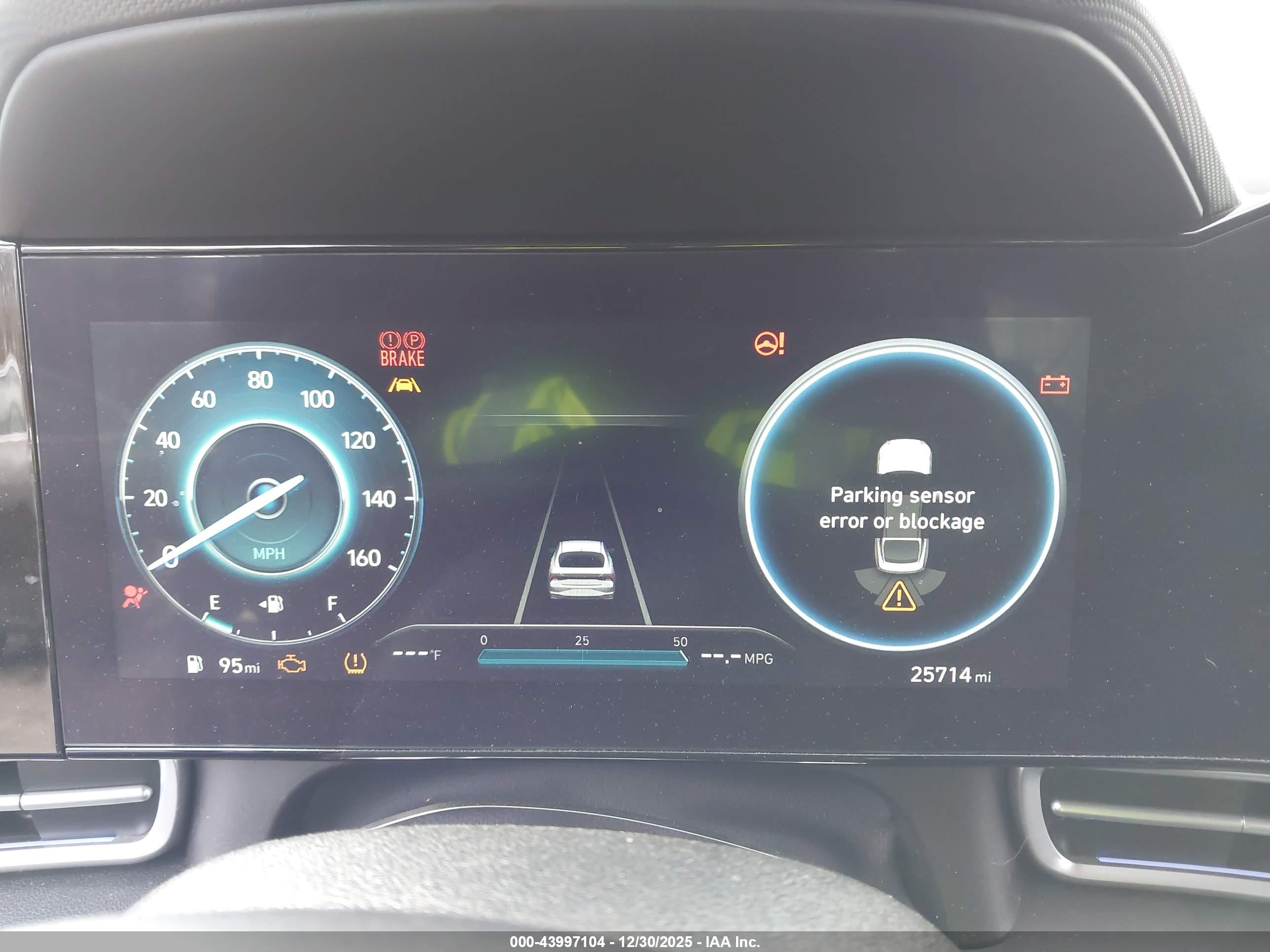 HYUNDAI ELANTRA image 7