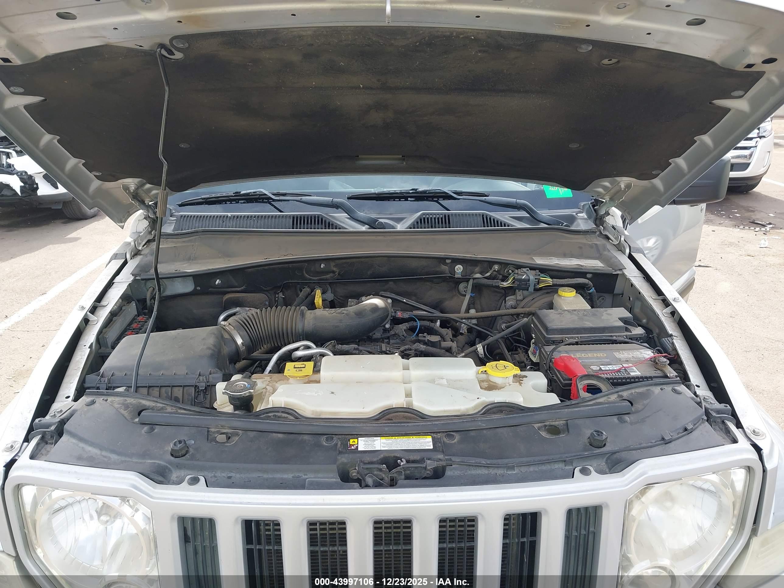 JEEP LIBERTY image 10