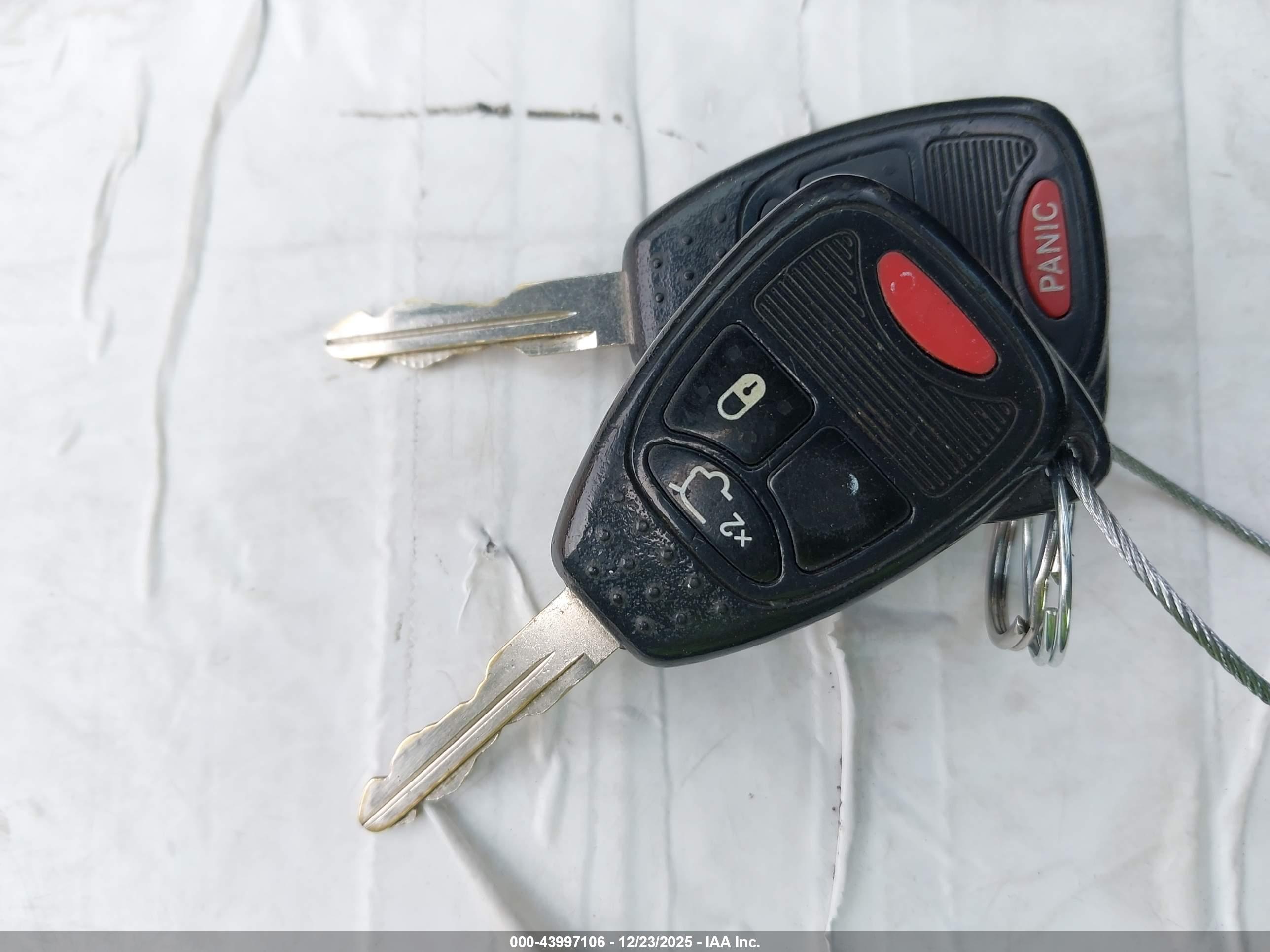 JEEP LIBERTY image 11
