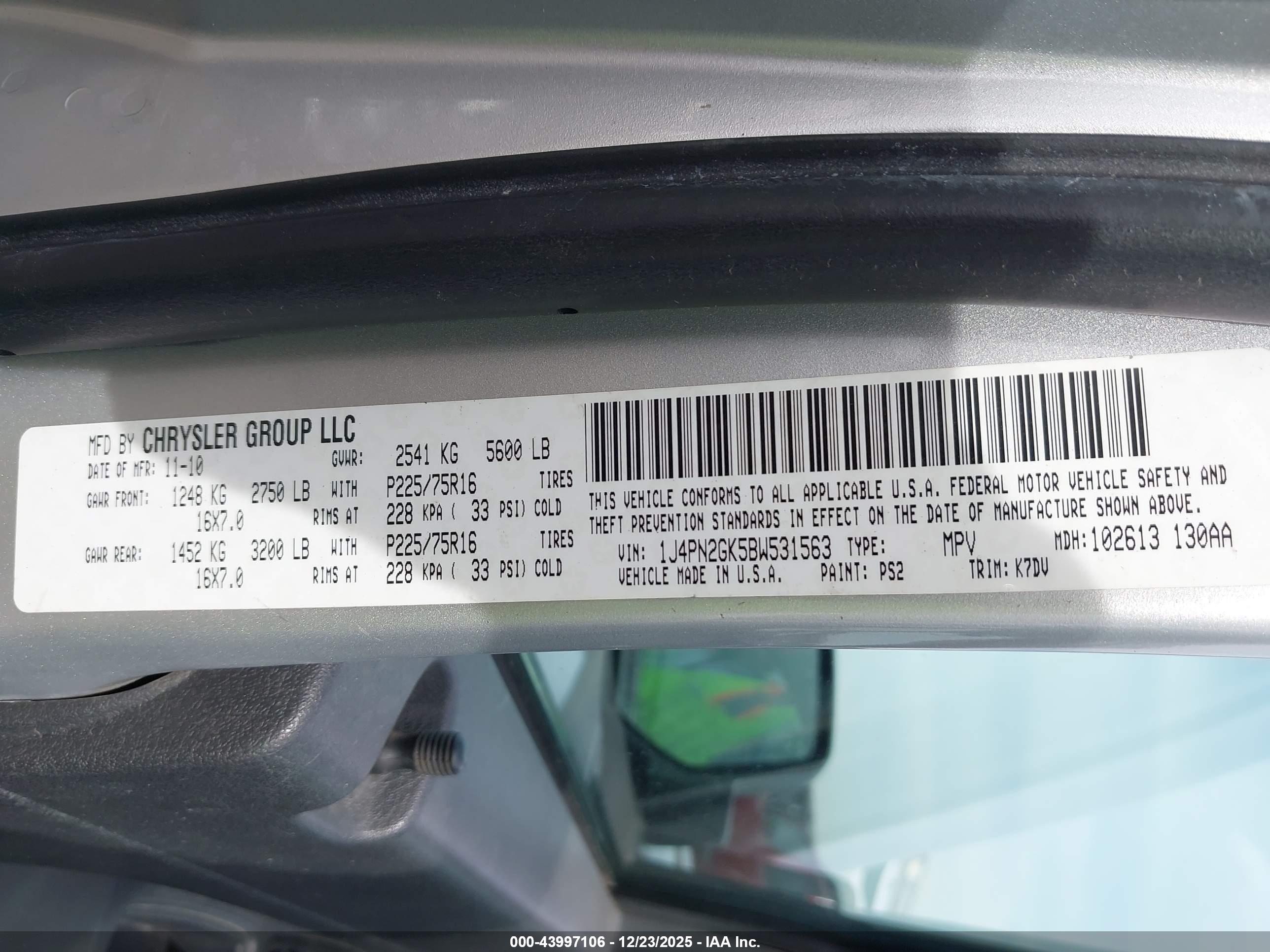 JEEP LIBERTY image 9