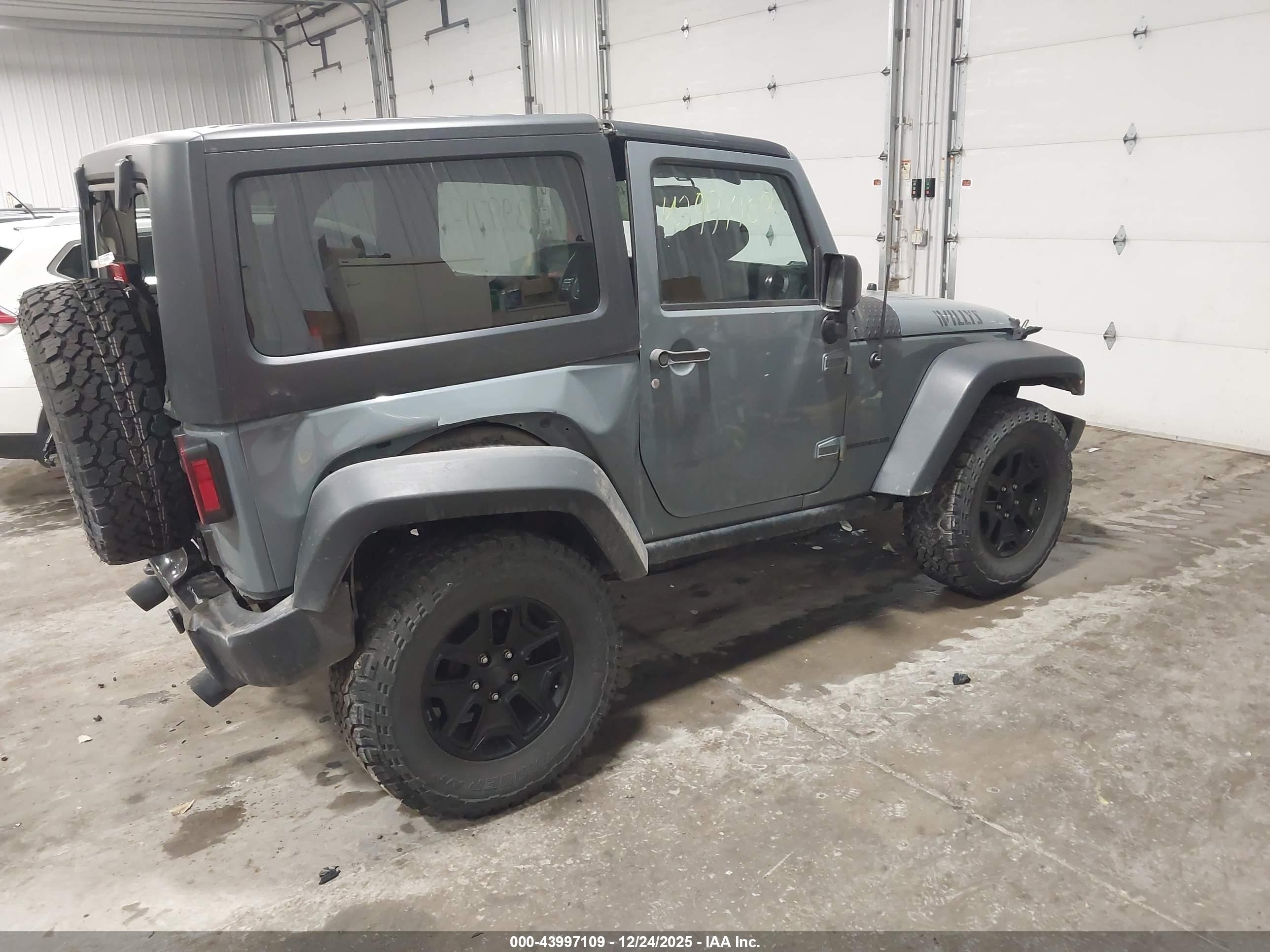 JEEP WRANGLER image 4