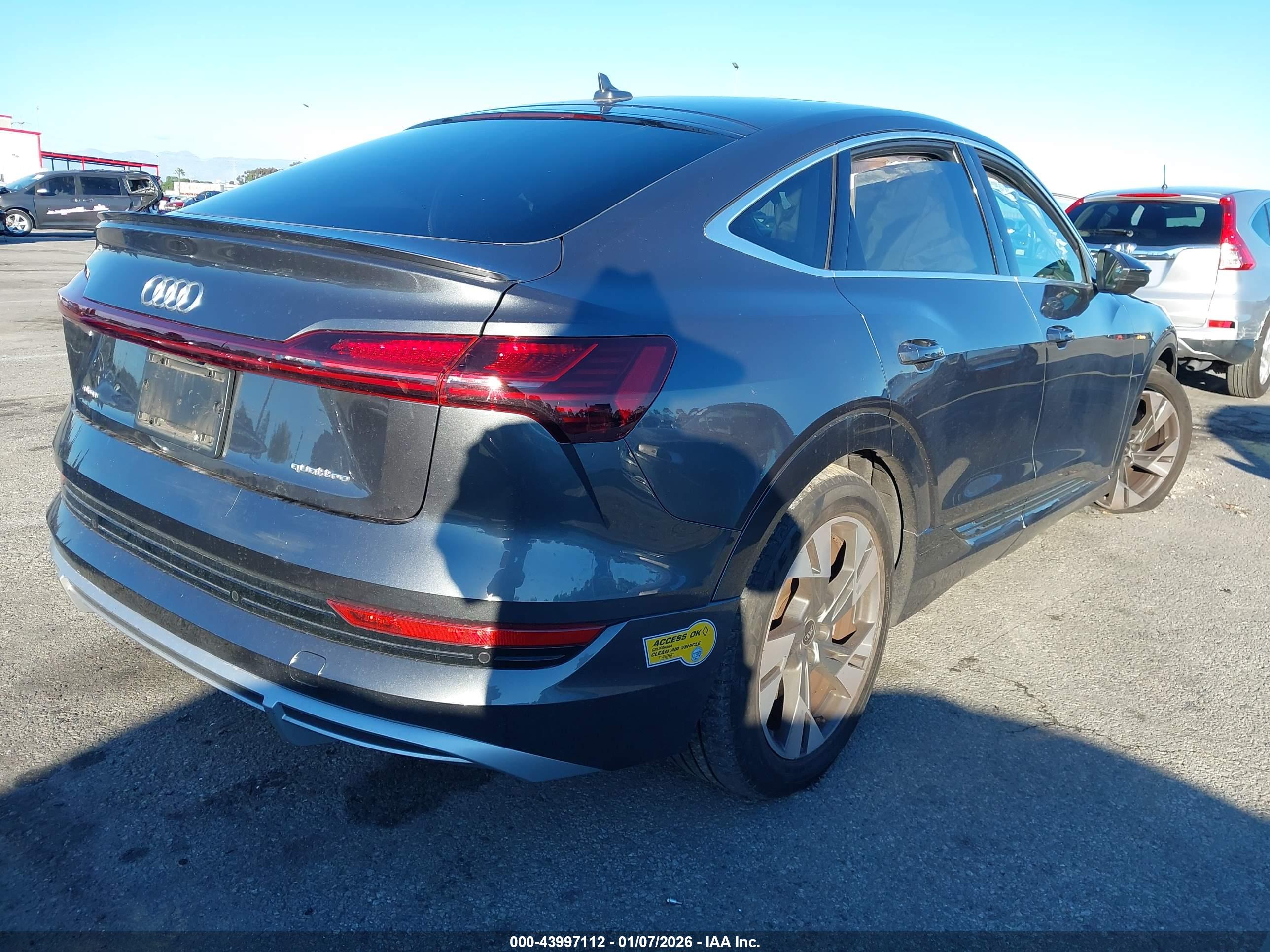 AUDI E-TRON image 4