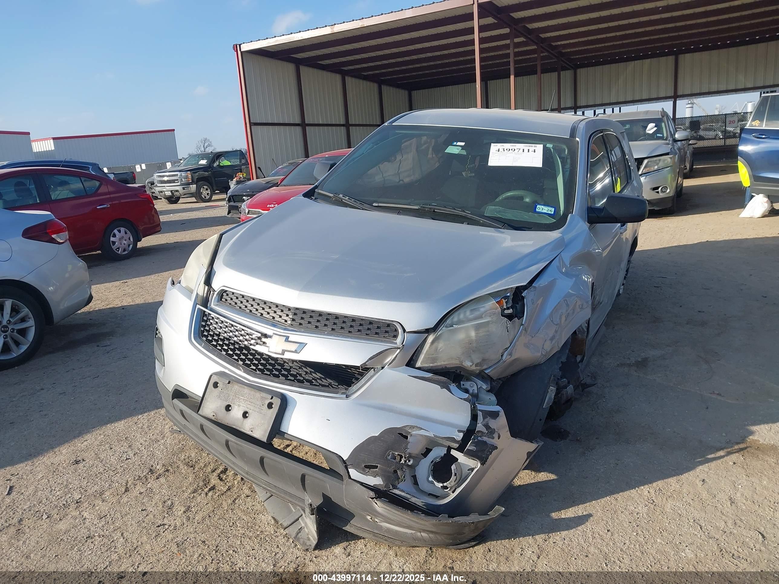 CHEVROLET EQUINOX image 2