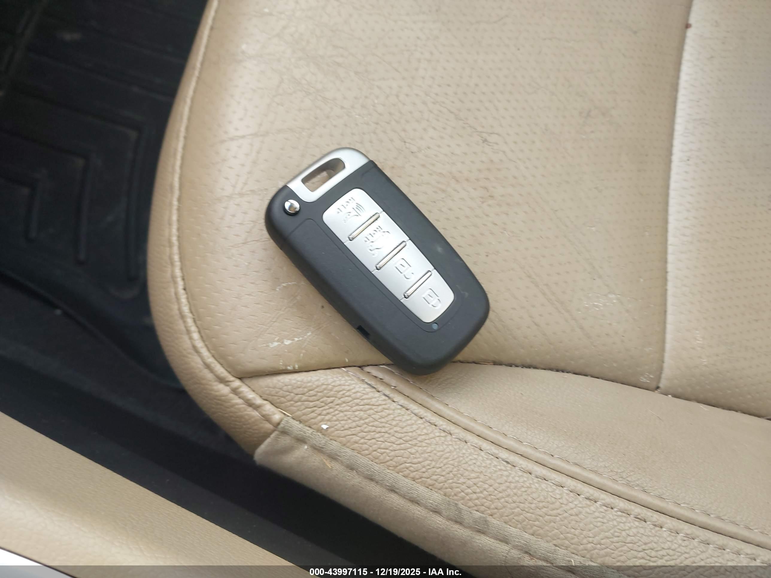 HYUNDAI SONATA image 11