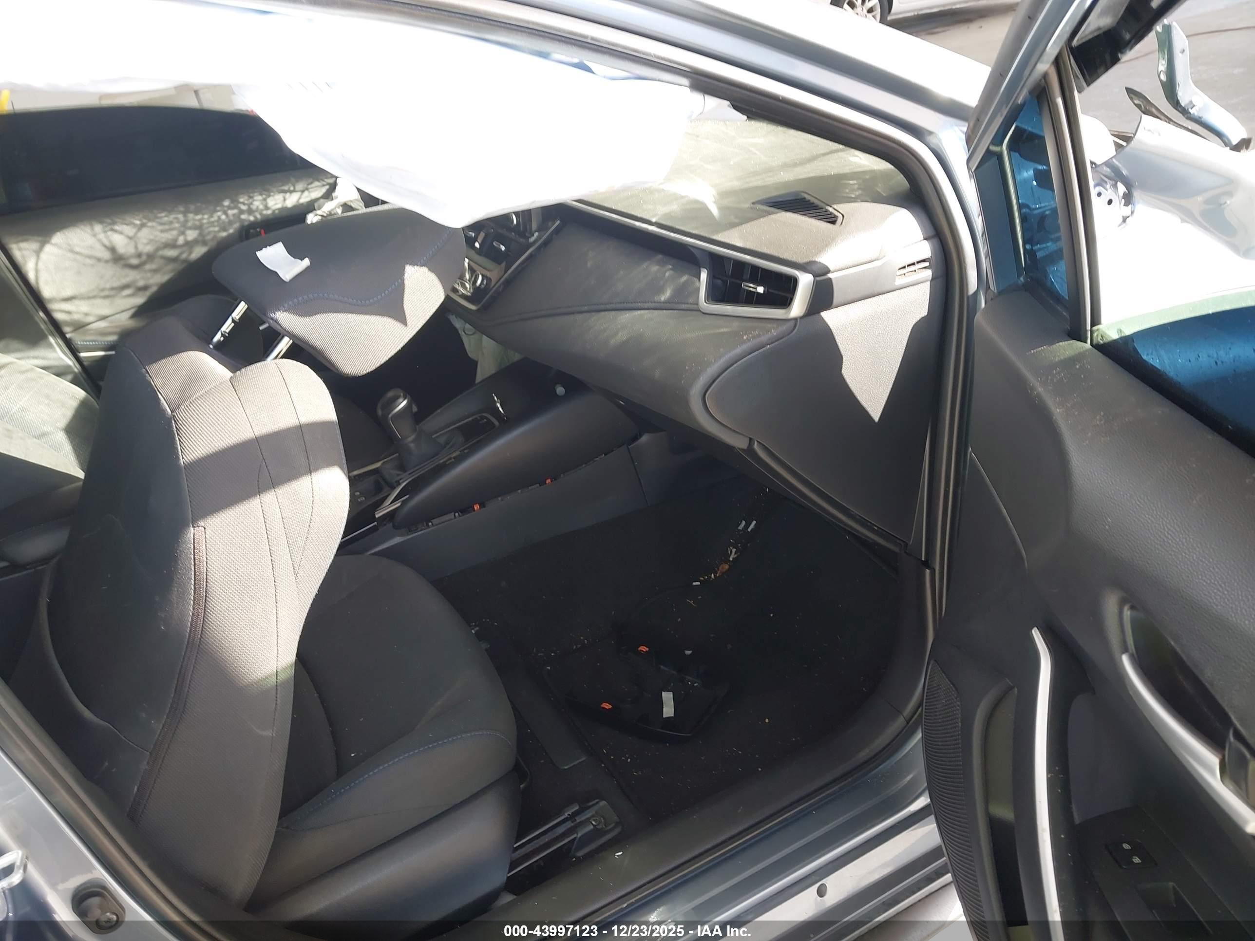 TOYOTA COROLLA image 5