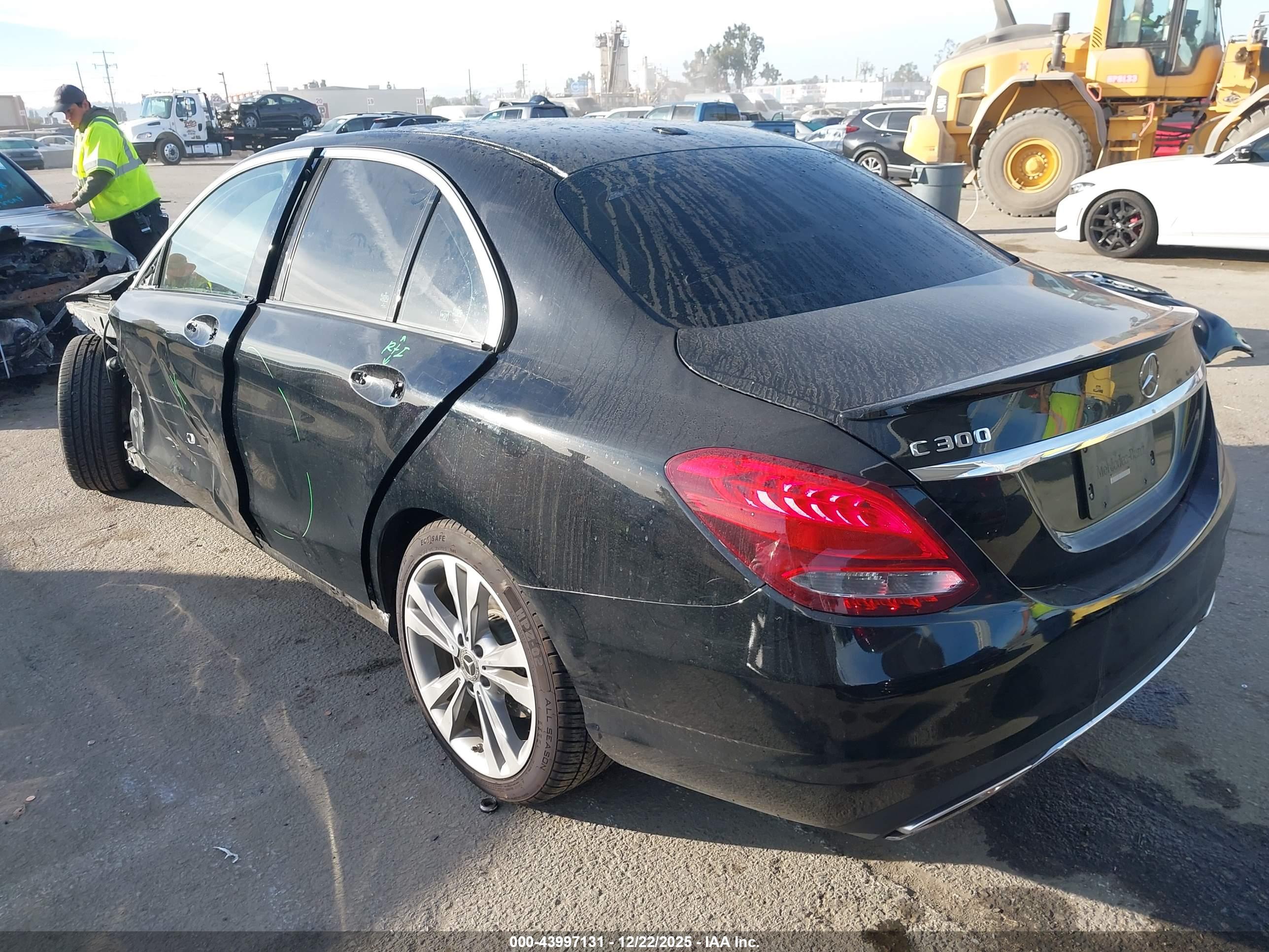 MERCEDES-BENZ C image 3