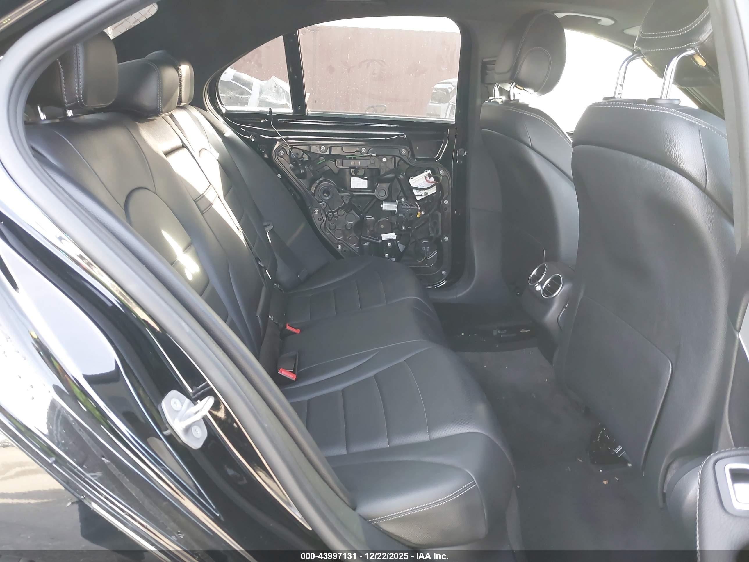 MERCEDES-BENZ C image 8