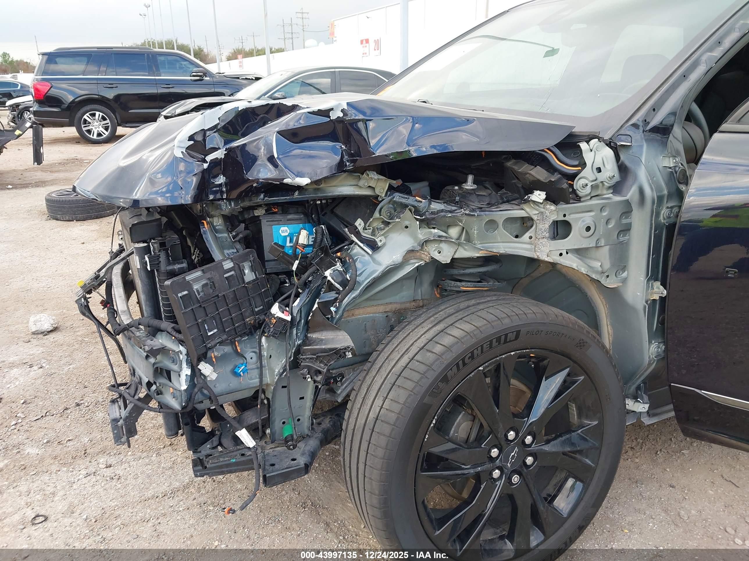 CHEVROLET BLAZER image 6
