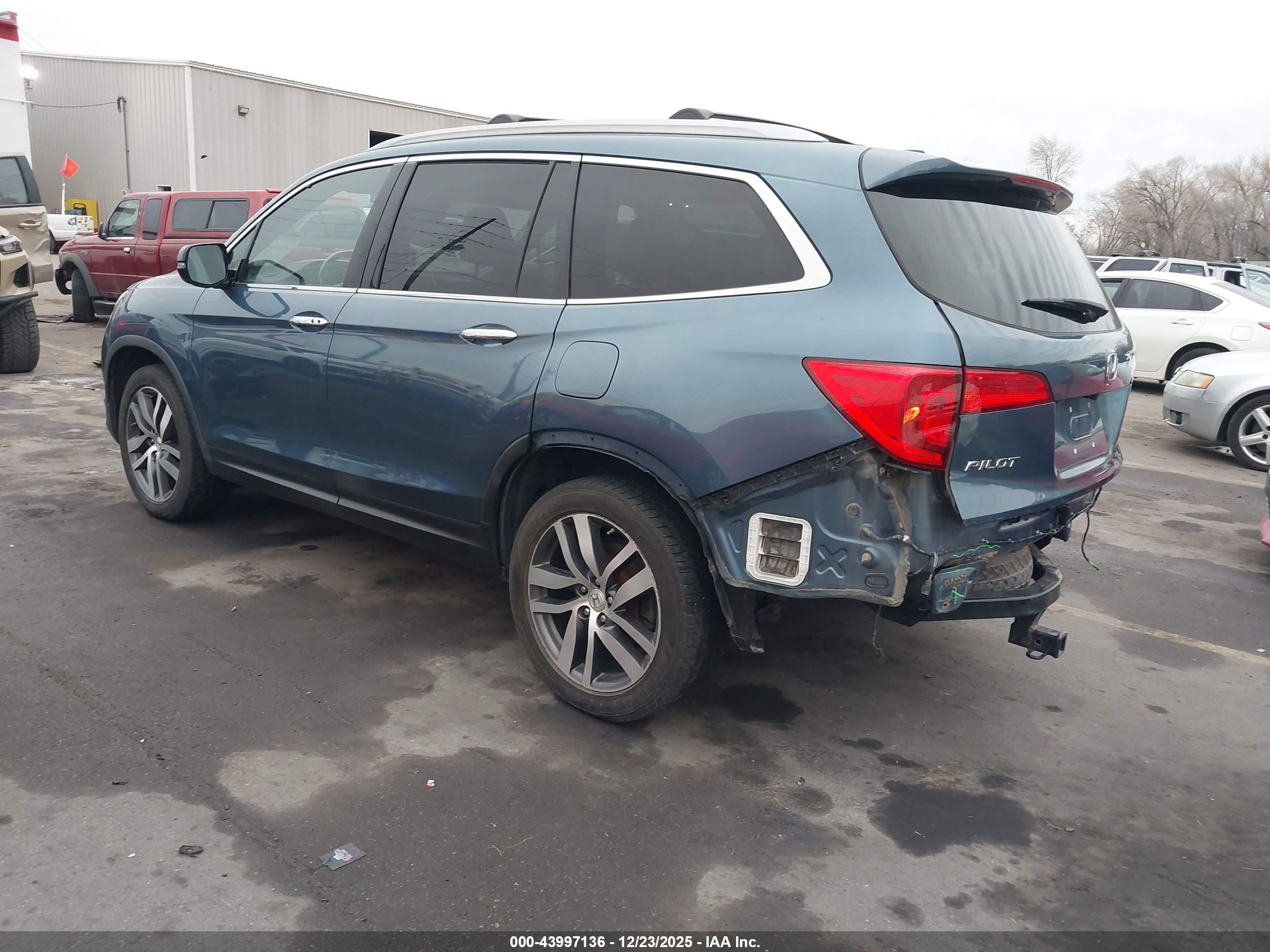 HONDA PILOT image 3