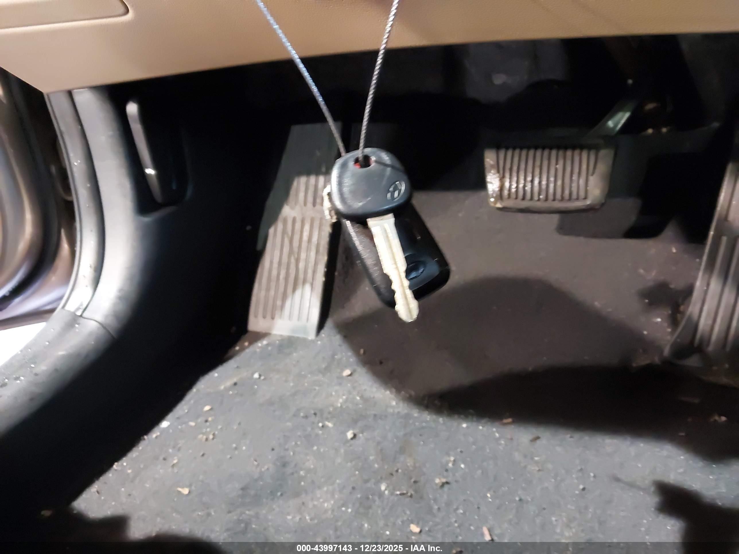 HYUNDAI ELANTRA image 11