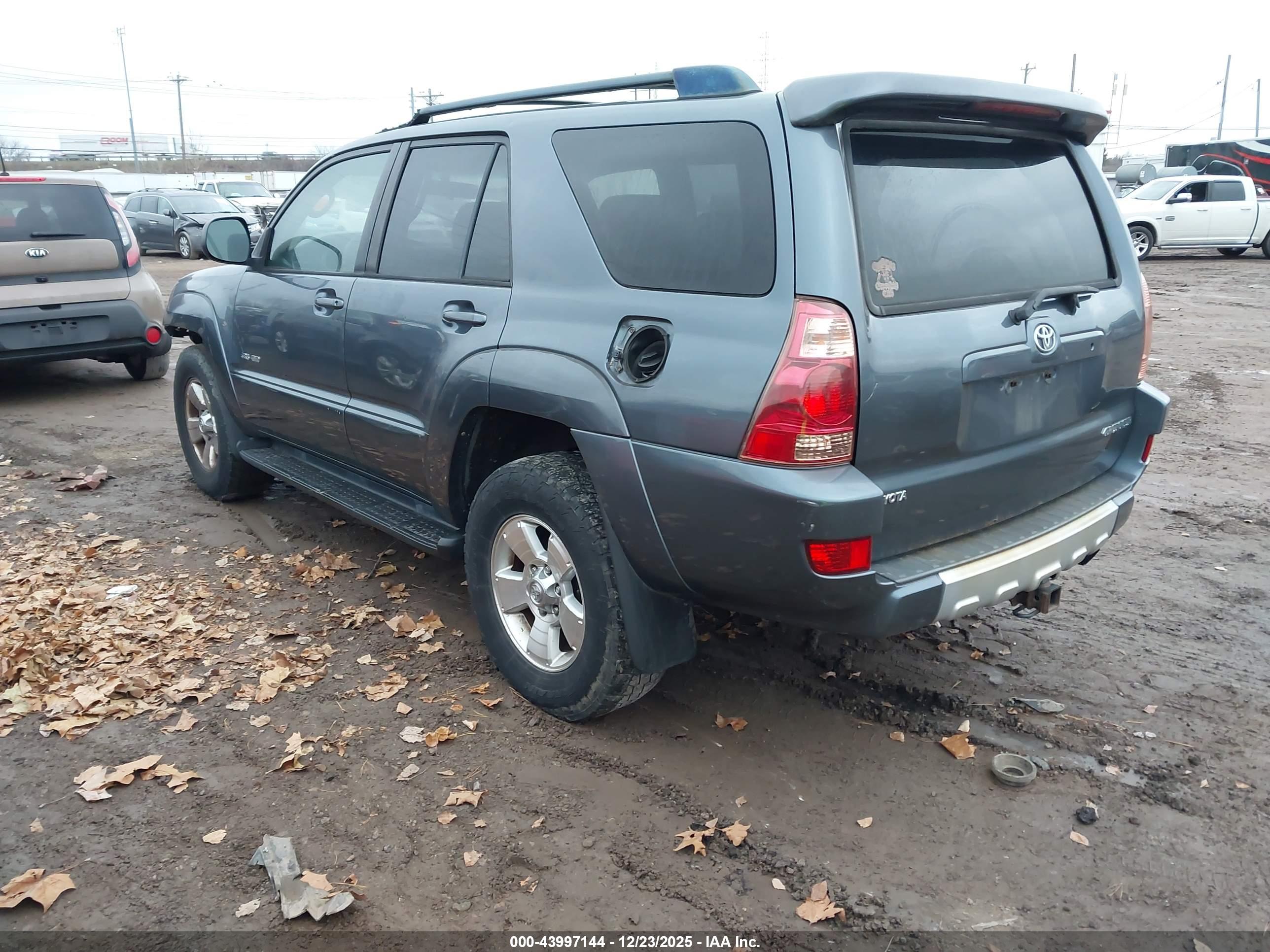 TOYOTA 4RUNNER image 3