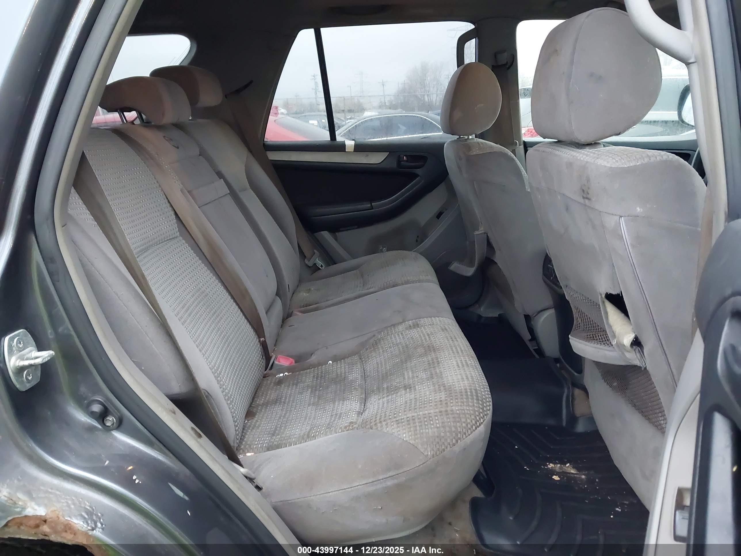 TOYOTA 4RUNNER image 8