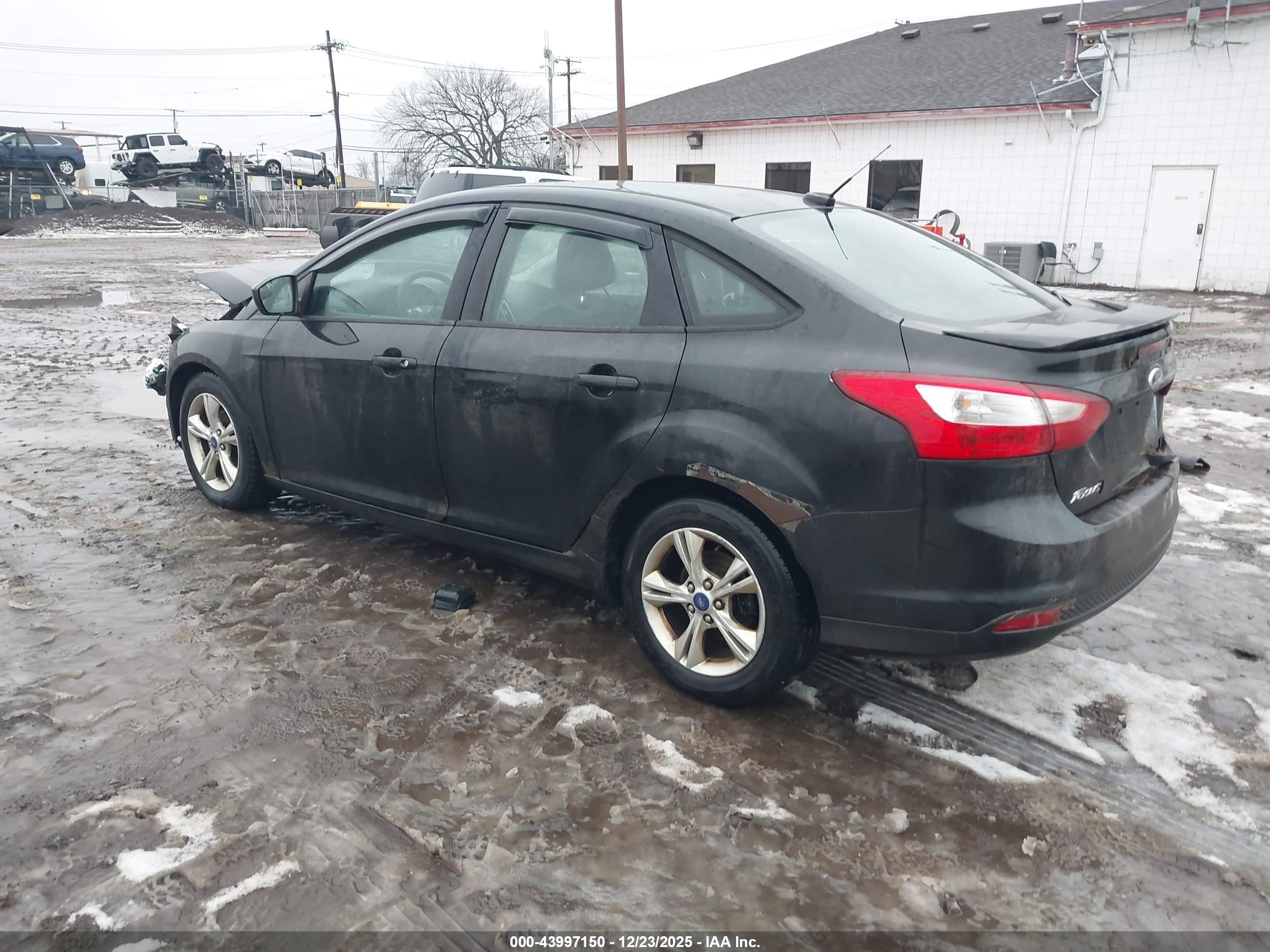 FORD FOCUS image 3